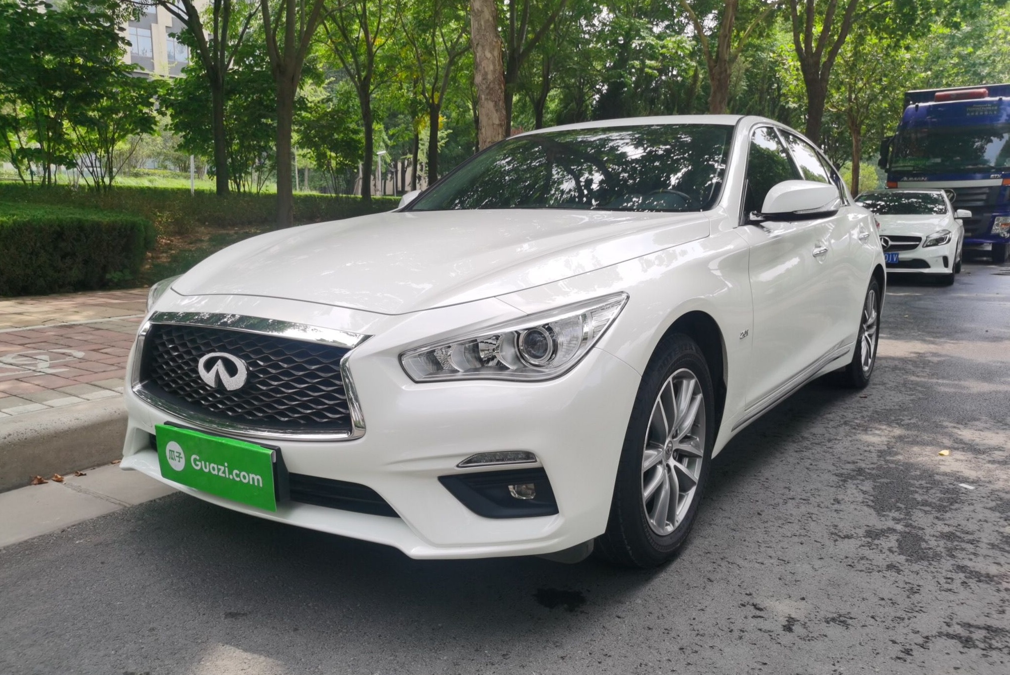 英菲尼迪Q50L 2018款 2.0T 舒适版 国VI