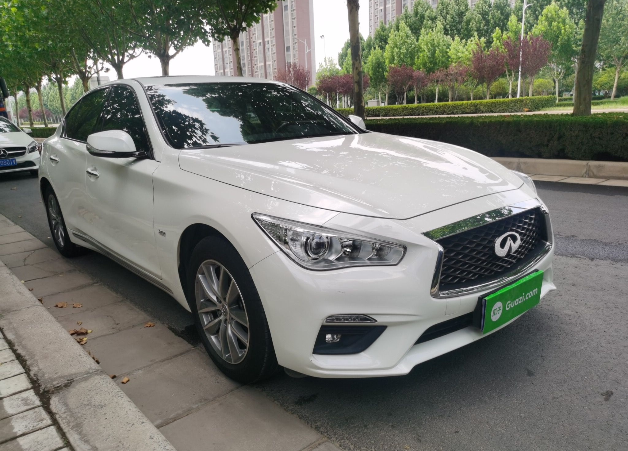 英菲尼迪Q50L 2018款 2.0T 舒适版 国VI