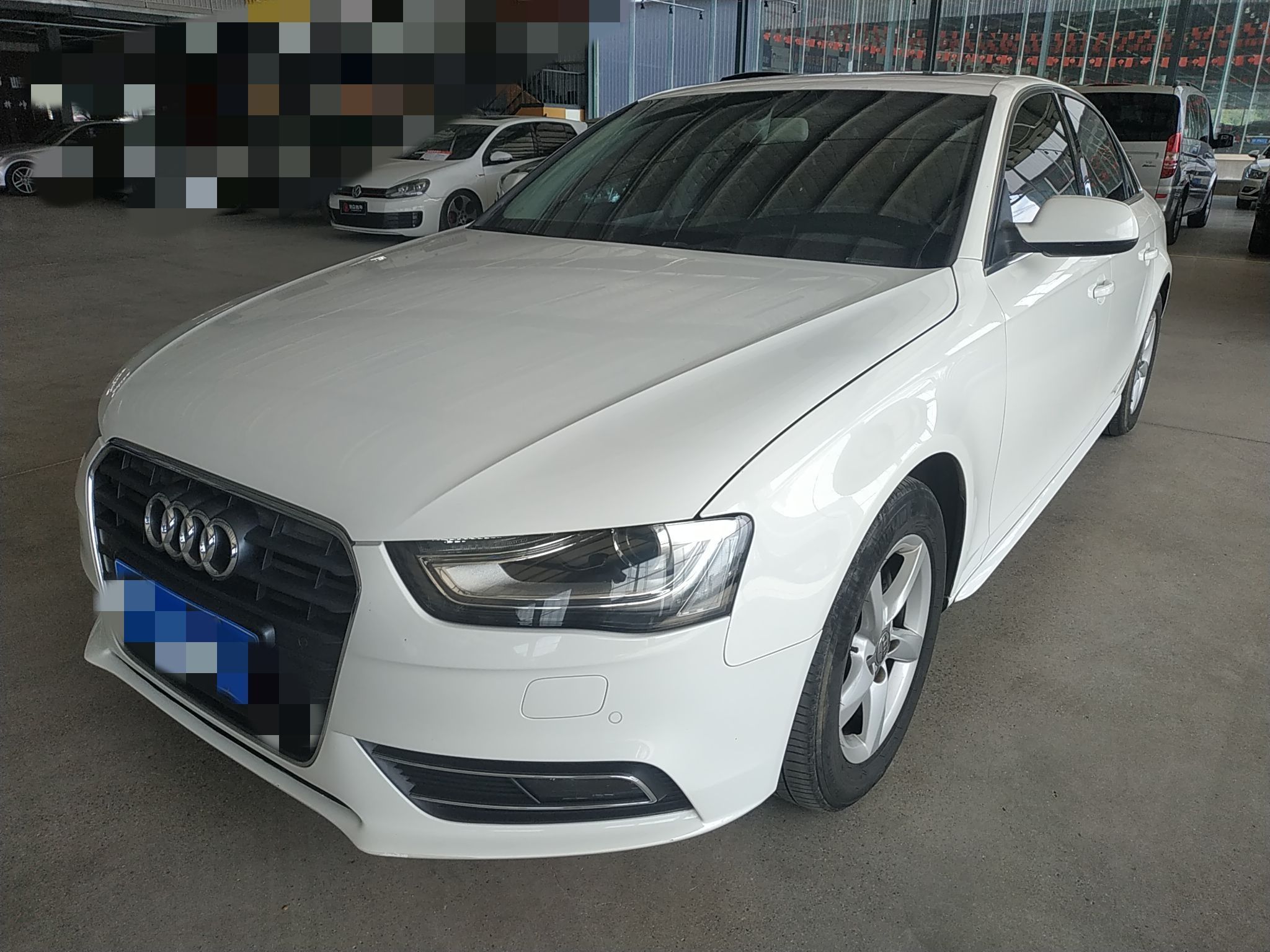 奥迪A4L 2013款 35 TFSI 自动标准型