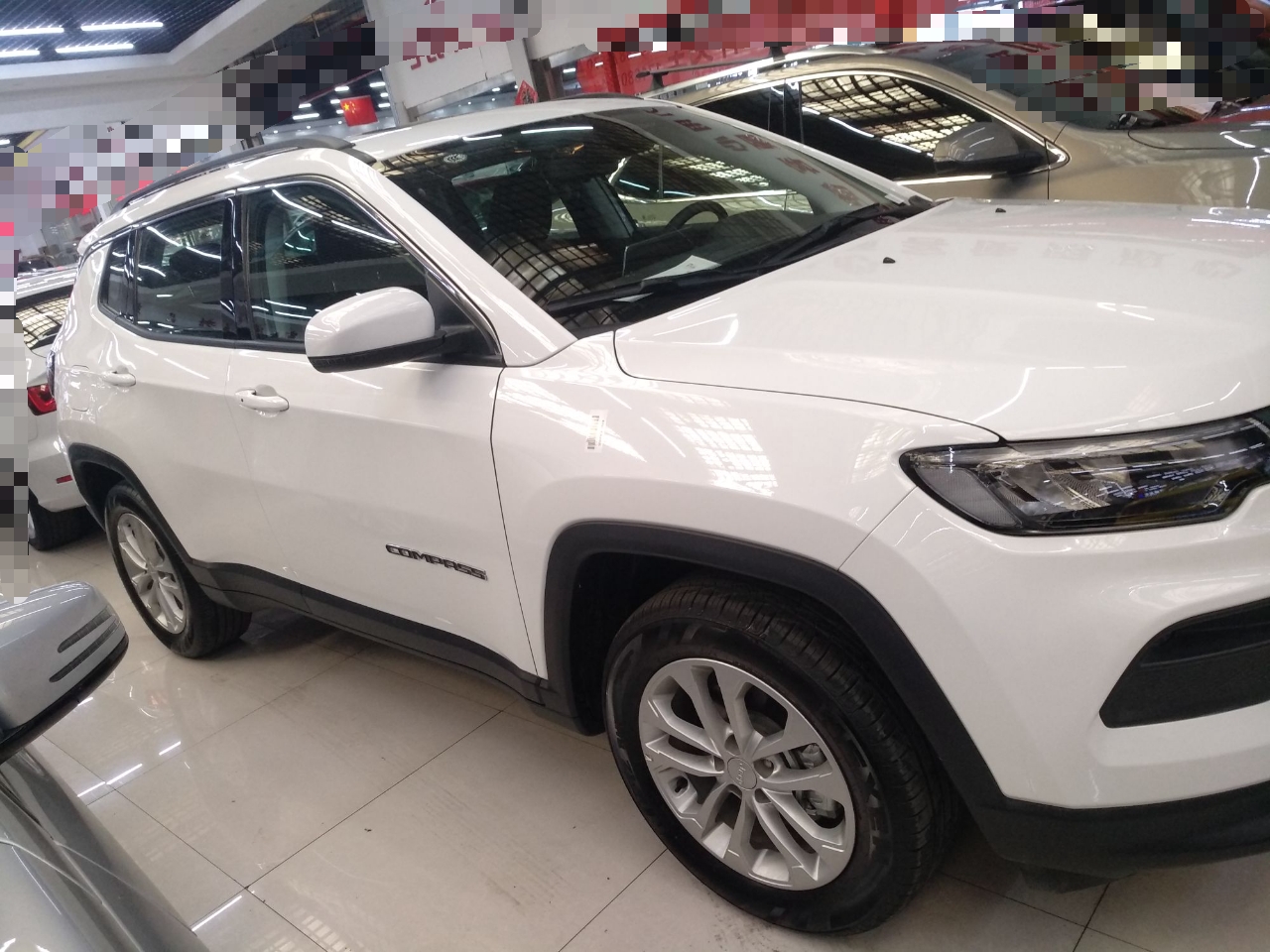 Jeep 指南者 2021款 220T 自动精英版