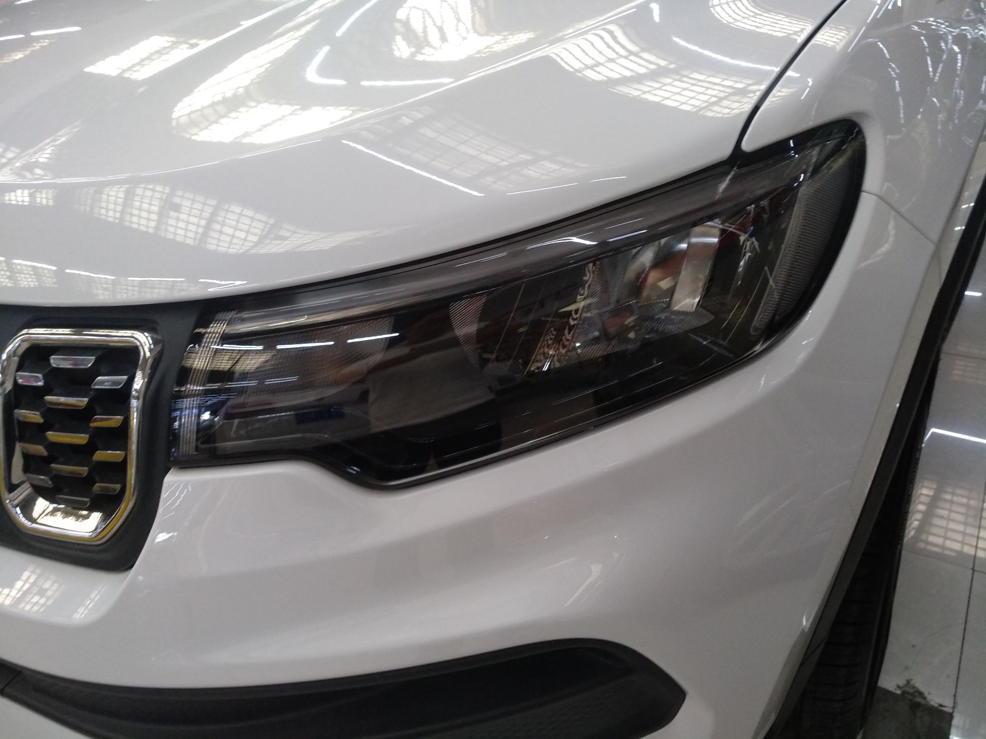 Jeep 指南者 2021款 220T 自动精英版