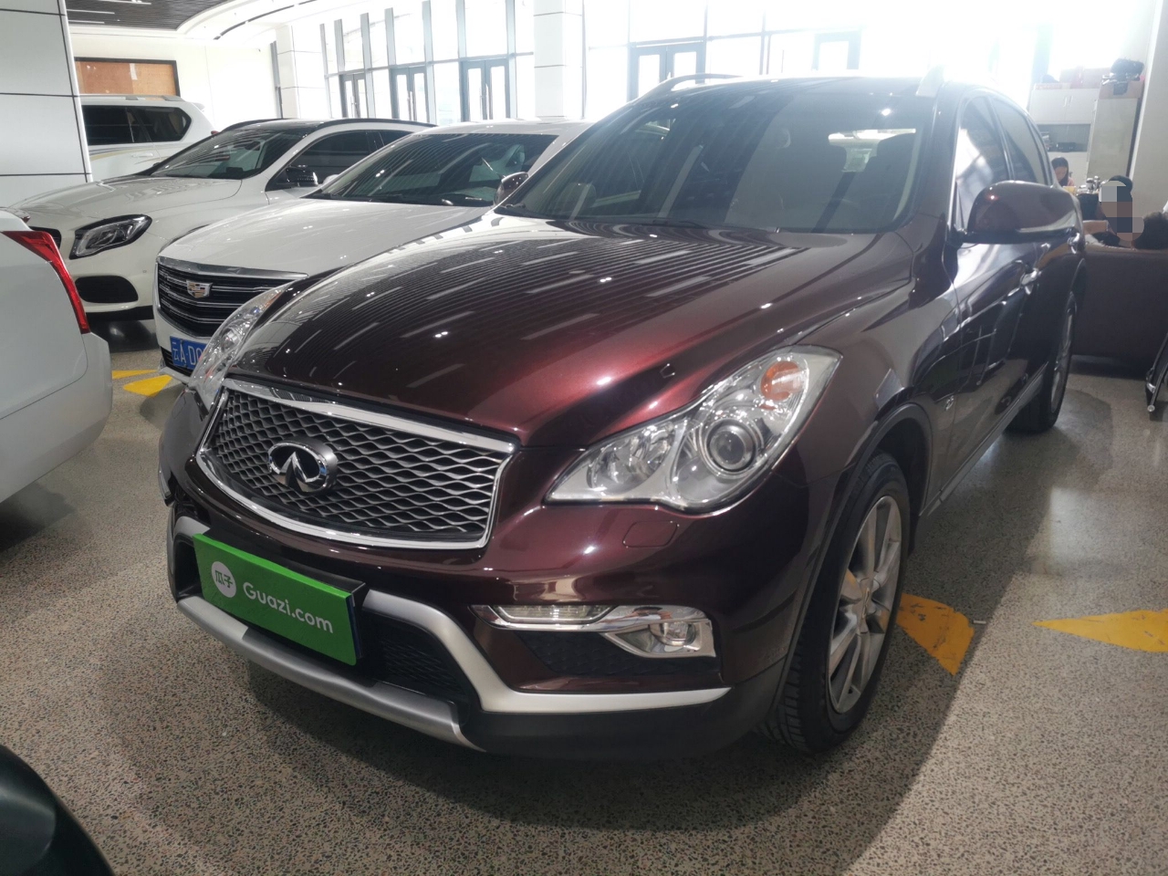 英菲尼迪QX50 2015款 2.5L 舒适版