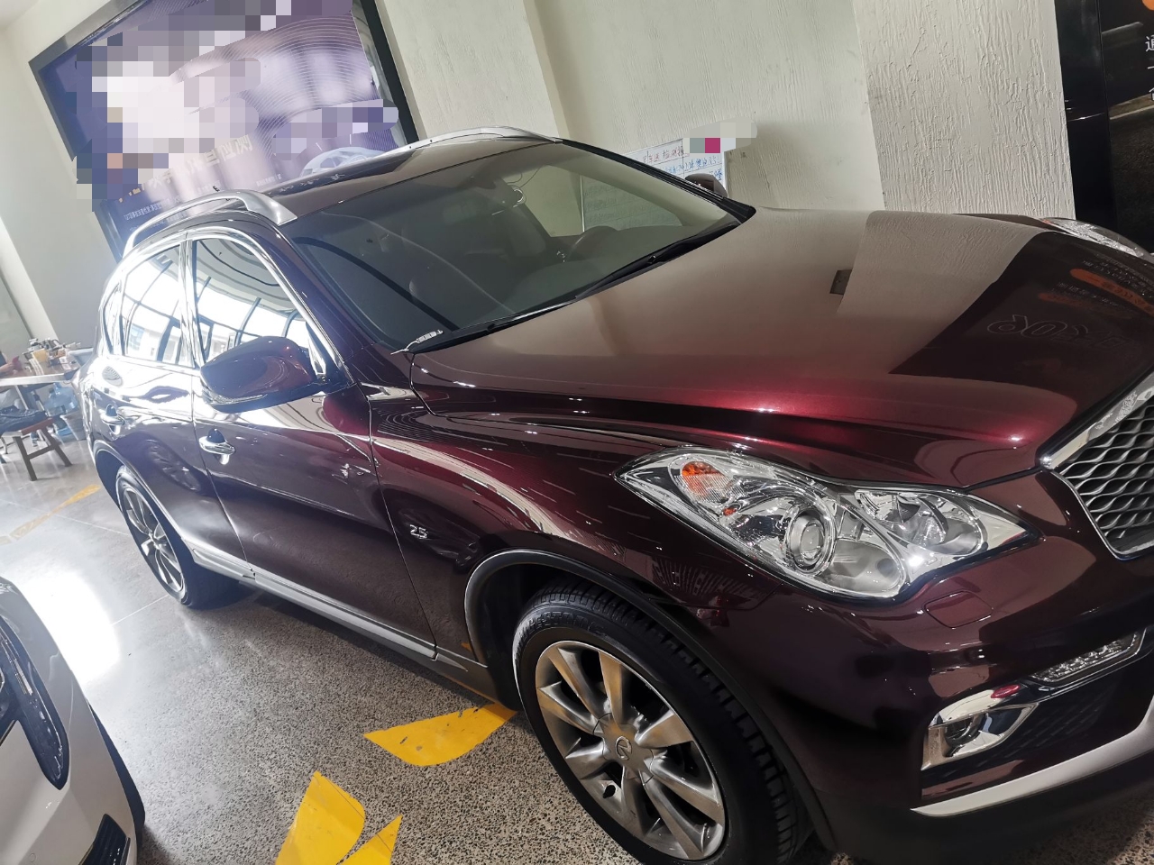 英菲尼迪QX50 2015款 2.5L 舒适版