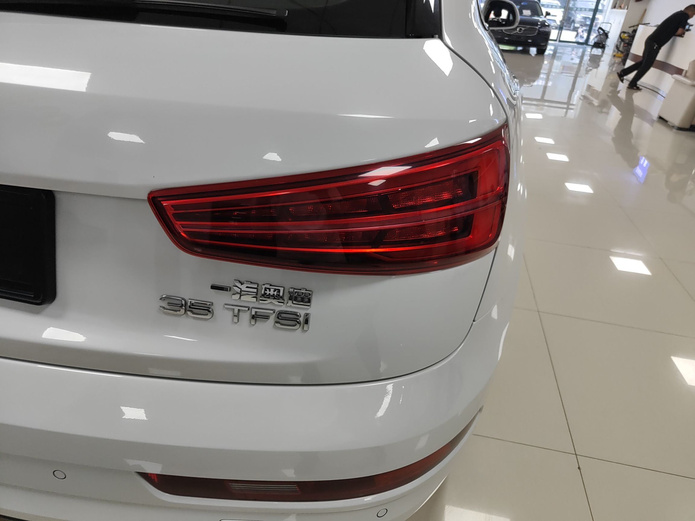 奥迪Q3 2017款 35 TFSI 风尚型