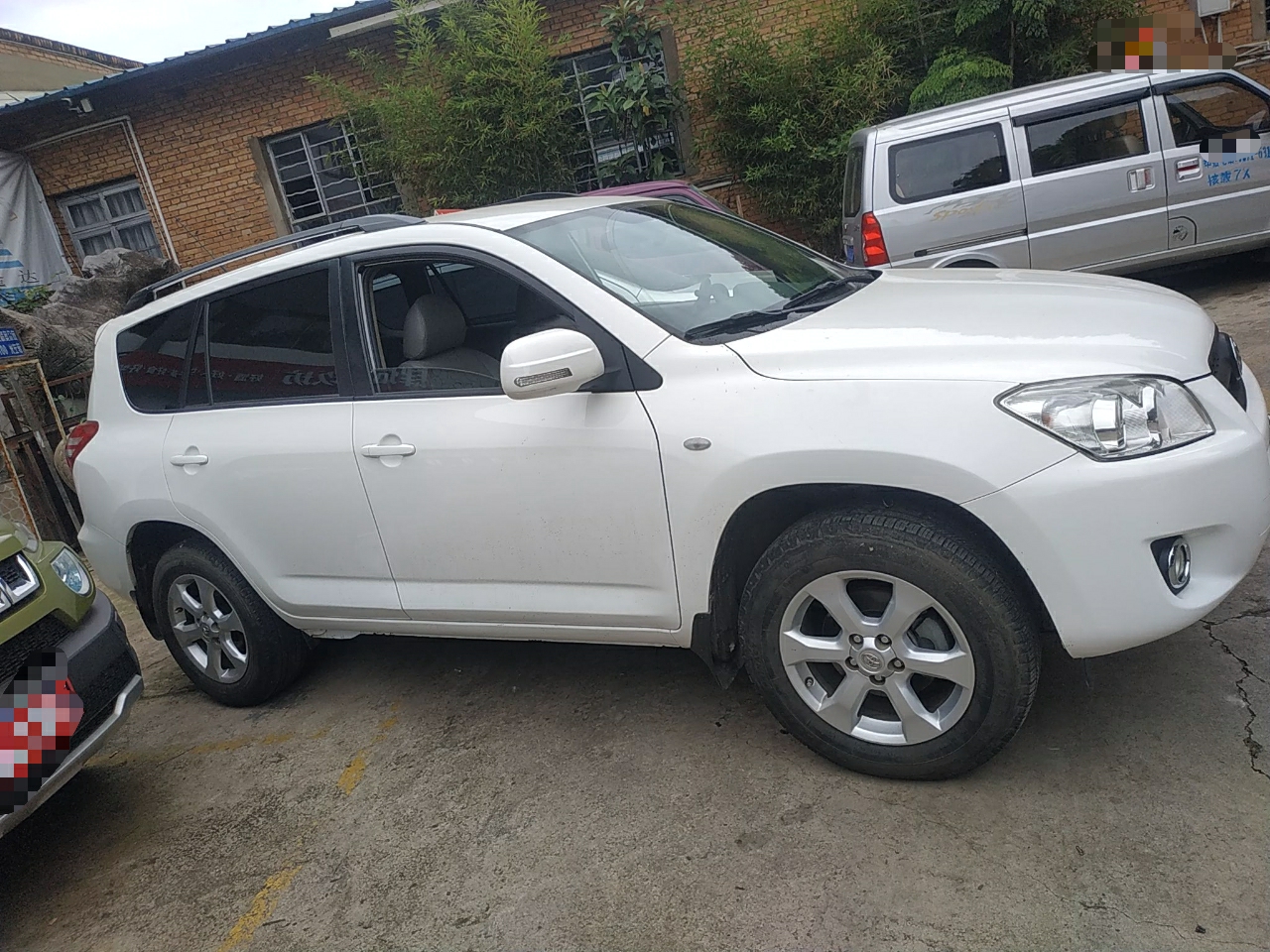 丰田 RAV4 2011款 2.0L 自动经典版