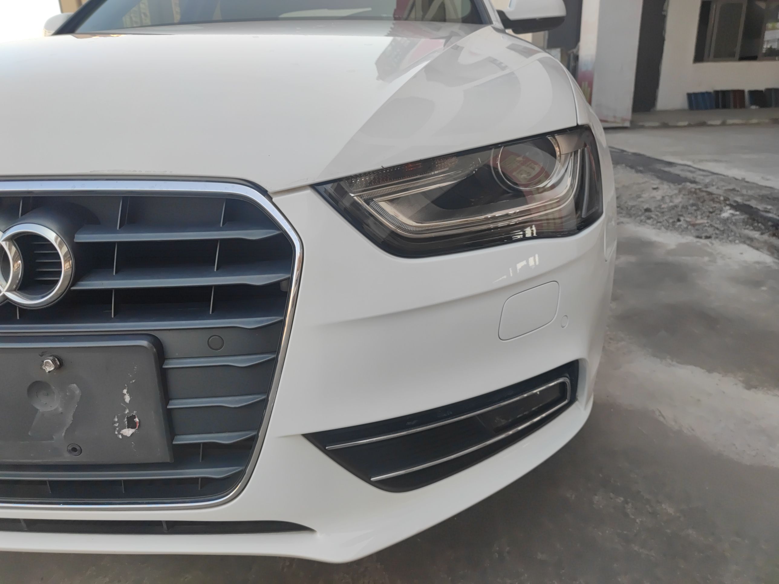 奥迪A4L 2013款 35 TFSI 自动标准型