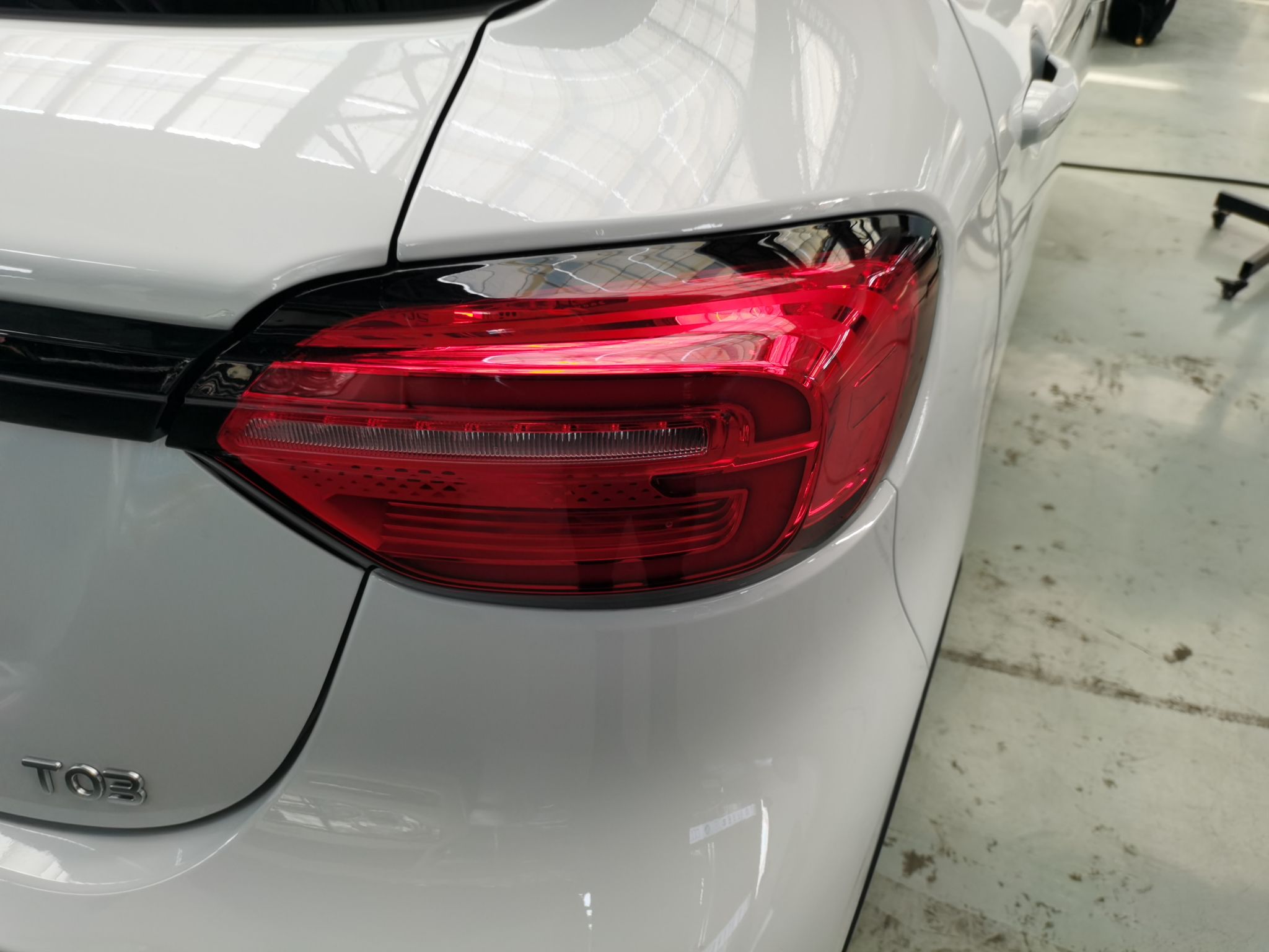 零跑汽车 零跑T03 2021款 400轻享版