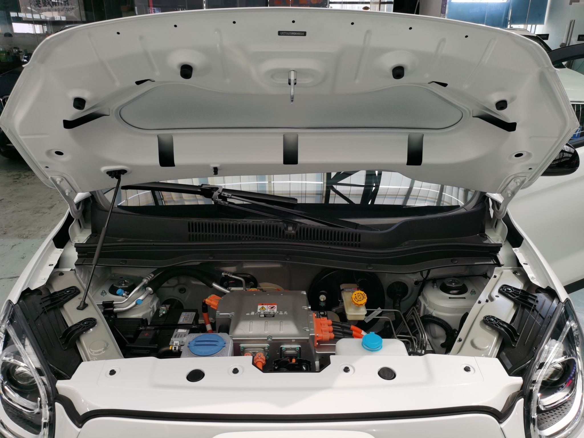 零跑汽车 零跑T03 2021款 400轻享版