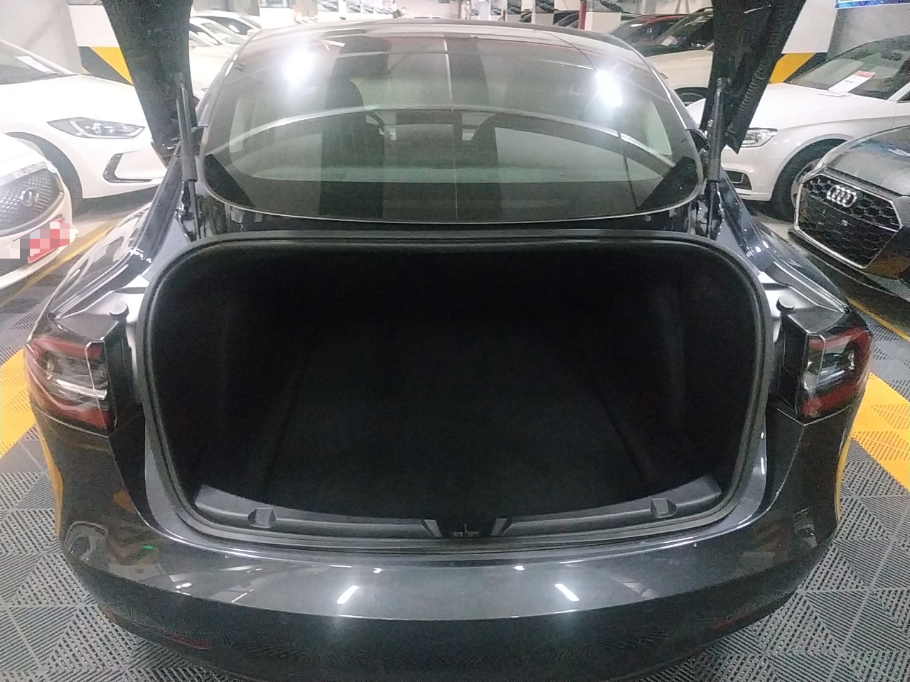 特斯拉 Model 3 2019款 标准续航后驱升级版