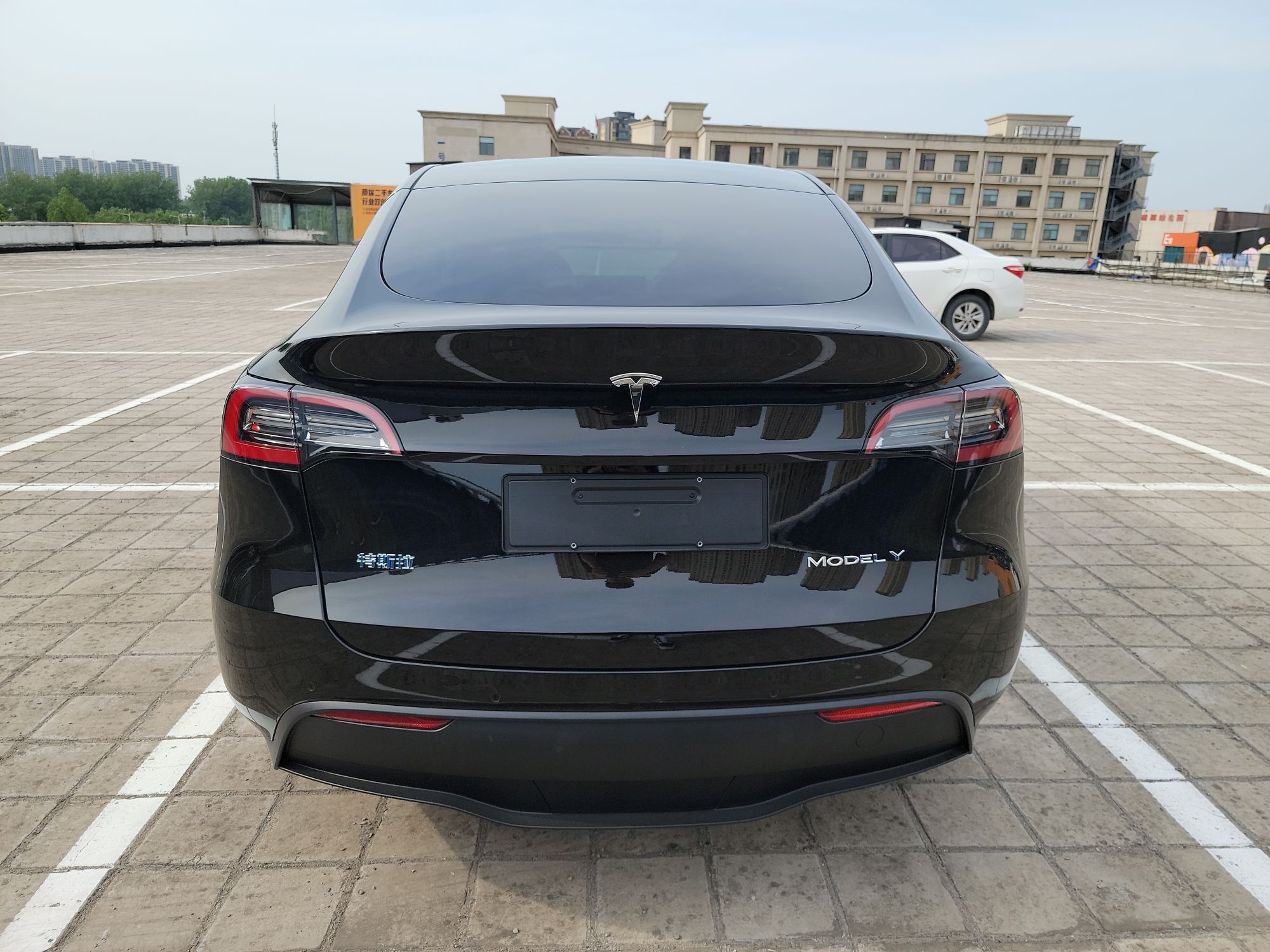 特斯拉 Model Y 2021款 标准续航后驱版