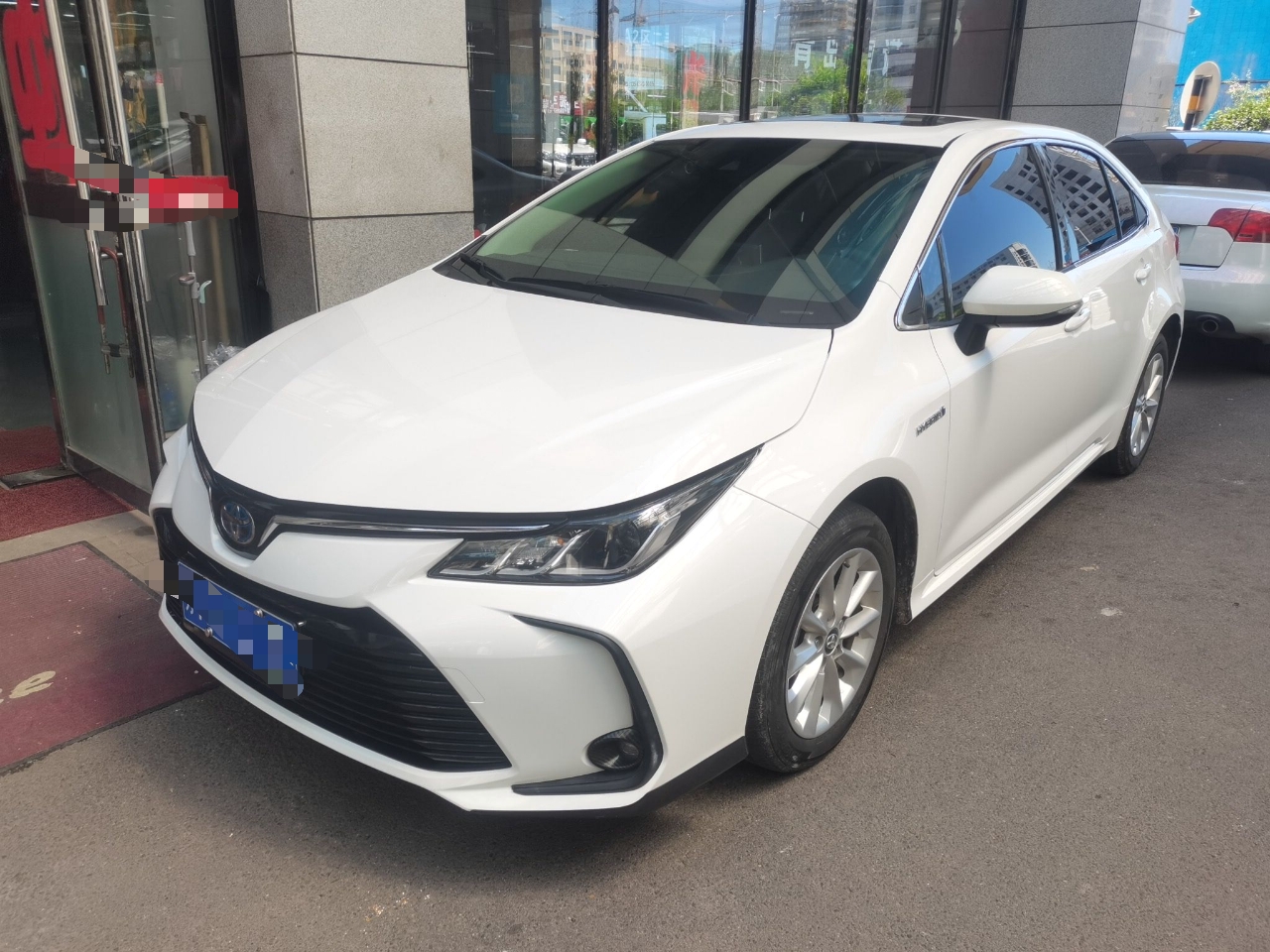 丰田 卡罗拉 2021款 双擎 1.8L E-CVT精英版