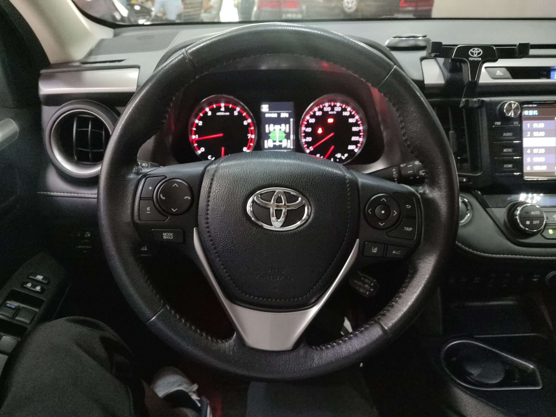 丰田 RAV4 2018款 2.5L 自动四驱精英i版