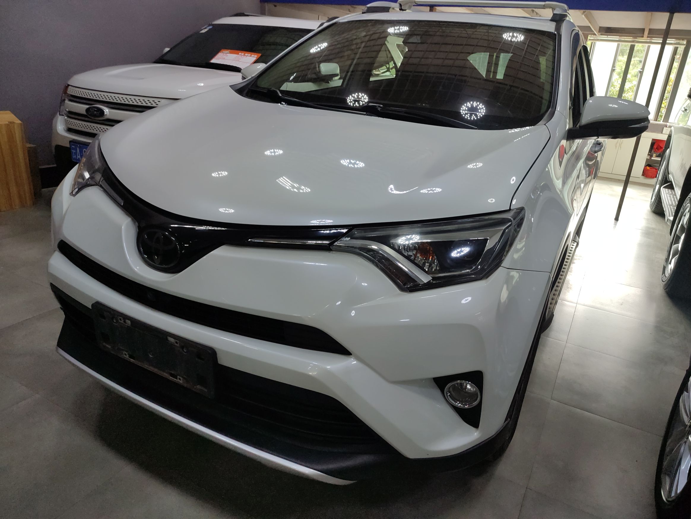 丰田 RAV4 2018款 2.5L 自动四驱精英i版