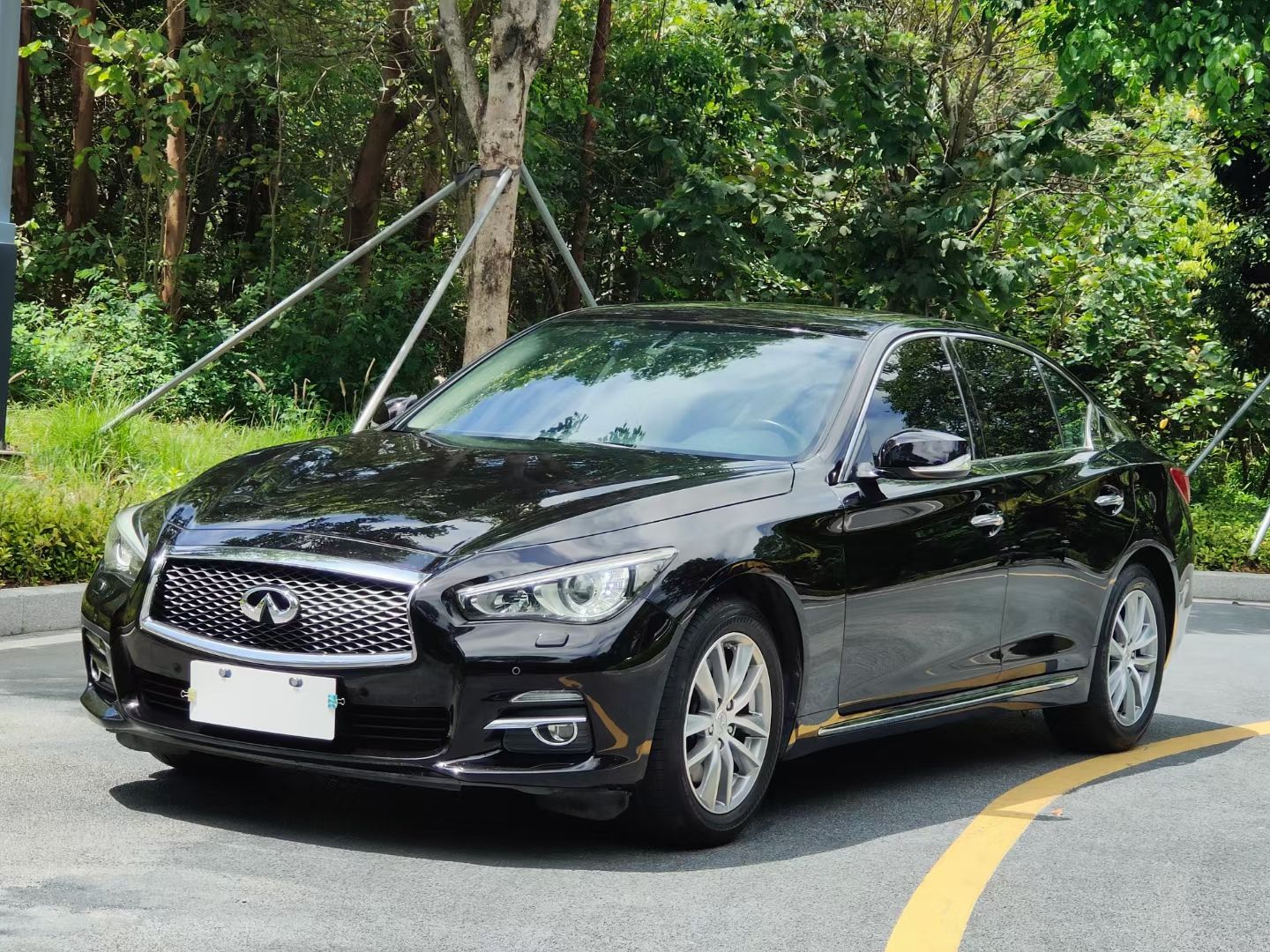 英菲尼迪Q50L 2016款 2.0T 悦享版