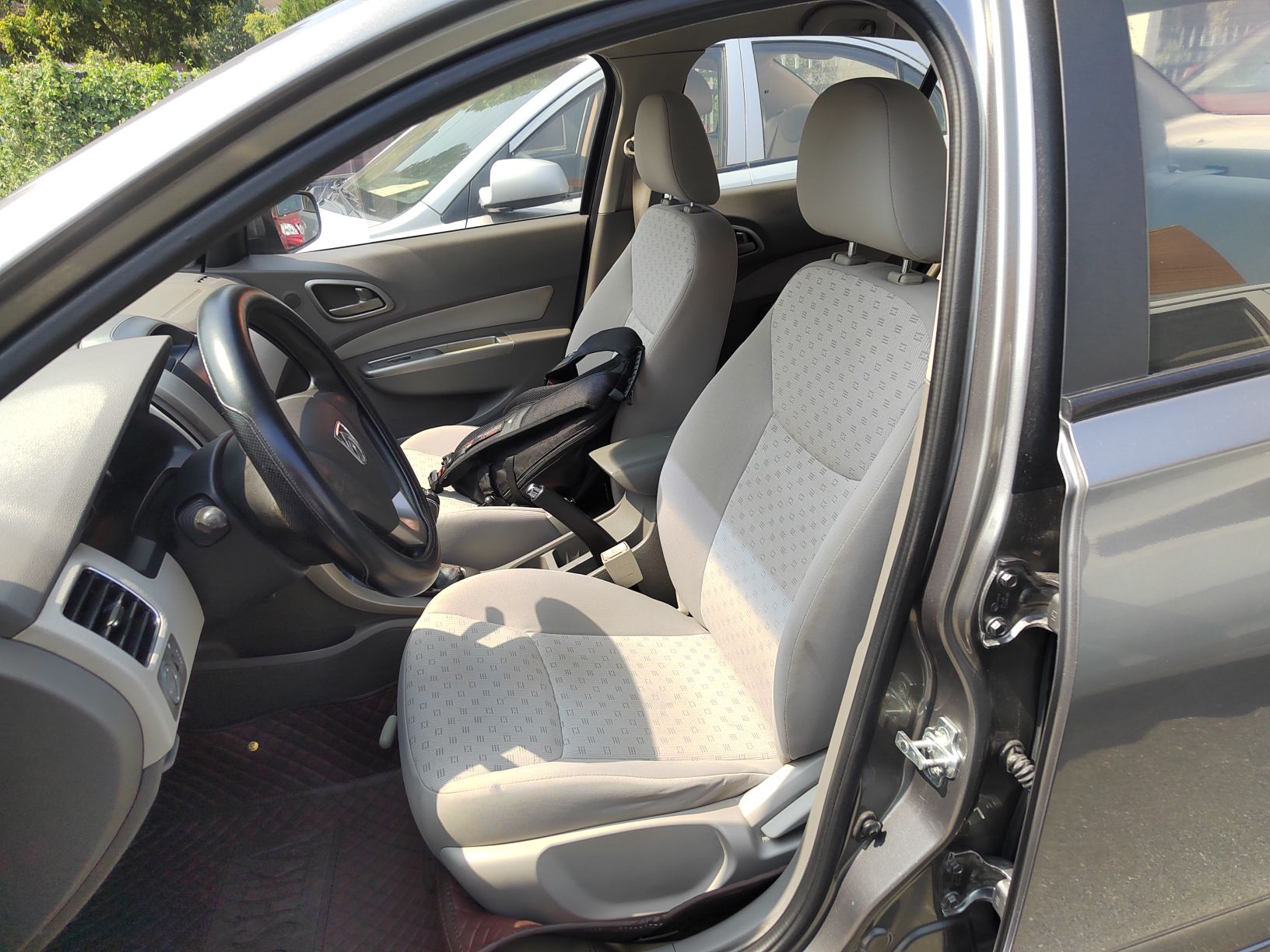 宝骏630 2011款 1.5L 手动标准型