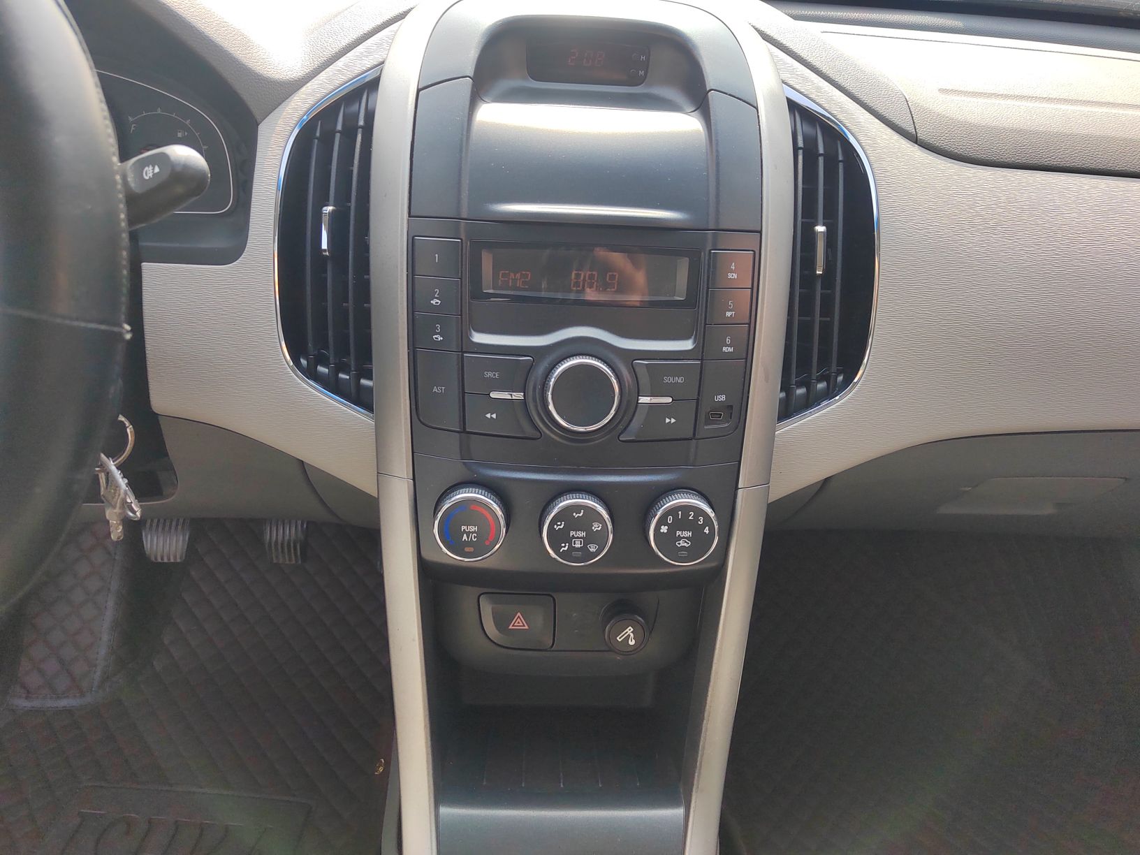 宝骏630 2011款 1.5L 手动标准型