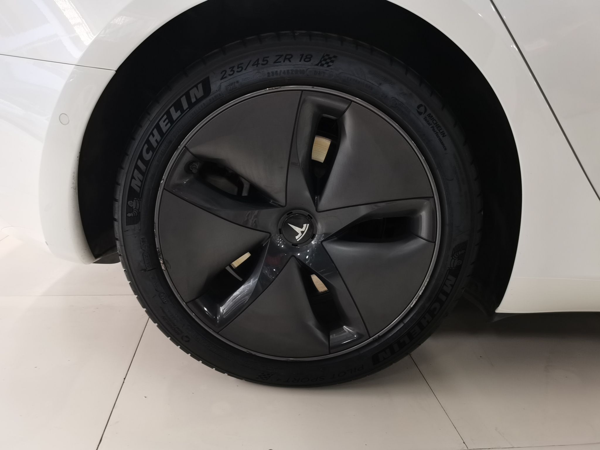 特斯拉 Model 3 2020款 改款 标准续航后驱升级版