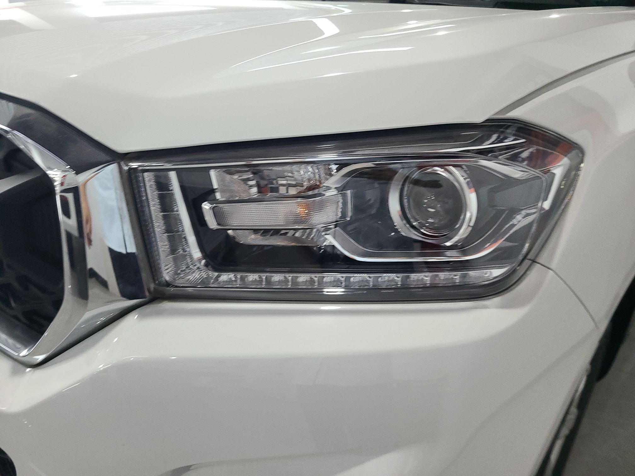 上汽MAXUS 上汽大通T70 2020款 2.0T汽油自动两驱精英型标厢高底盘