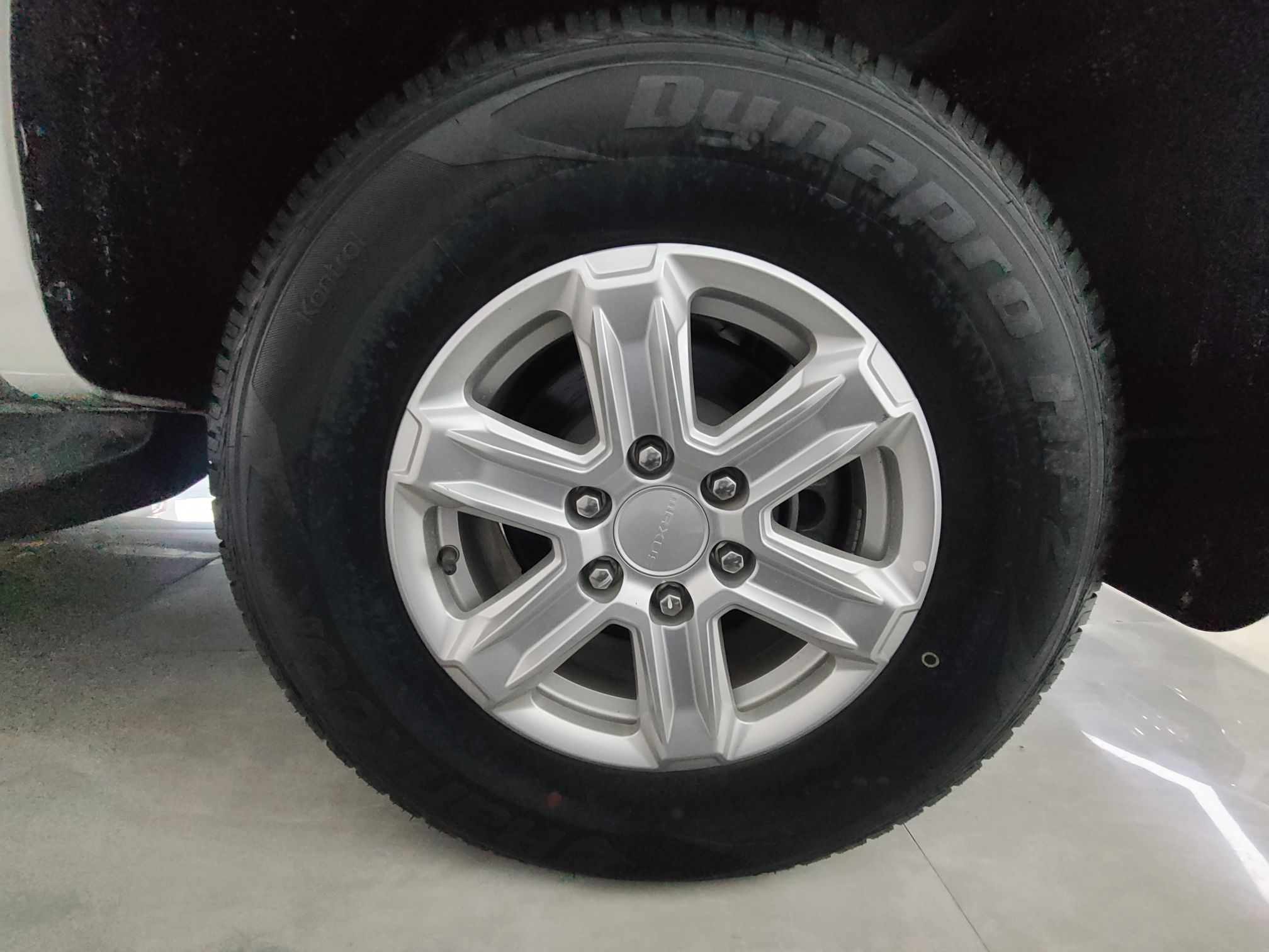 上汽MAXUS 上汽大通T70 2020款 2.0T汽油自动两驱精英型标厢高底盘