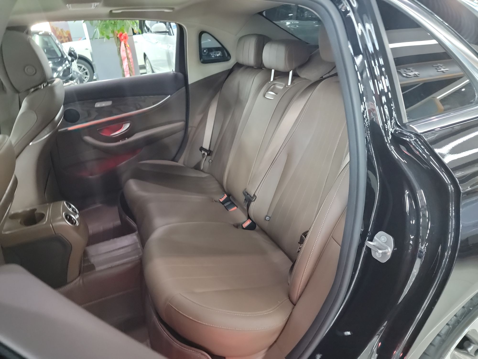 奔驰E级 2020款 改款 E 260 L 4MATIC