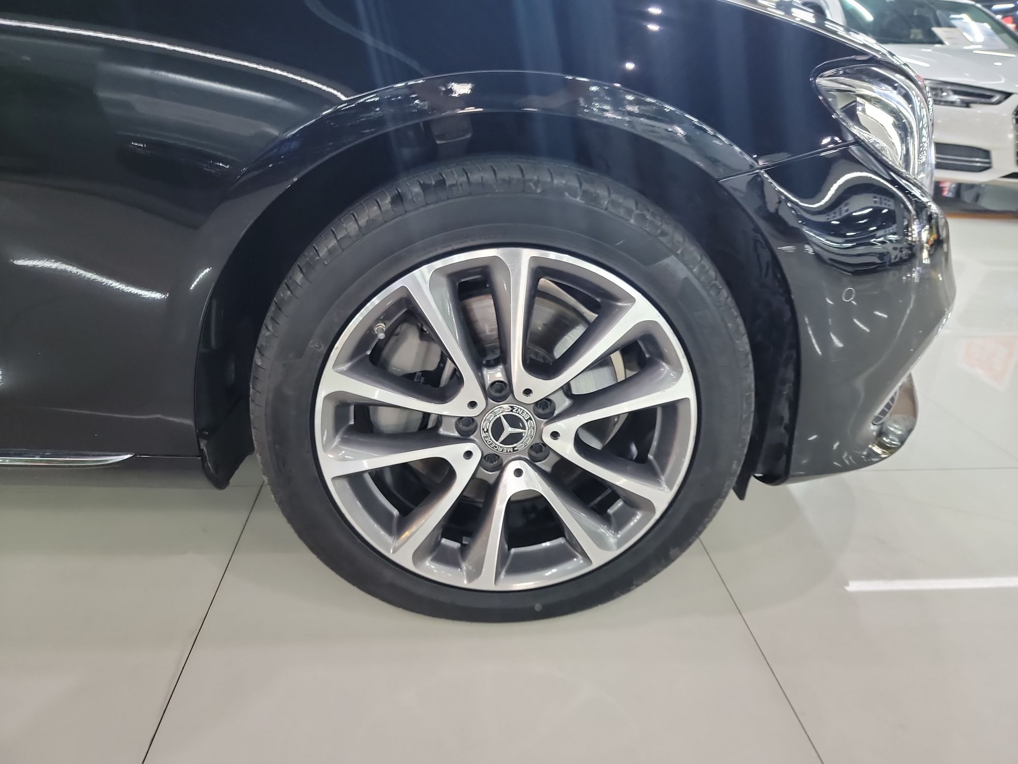 奔驰E级 2020款 改款 E 260 L 4MATIC