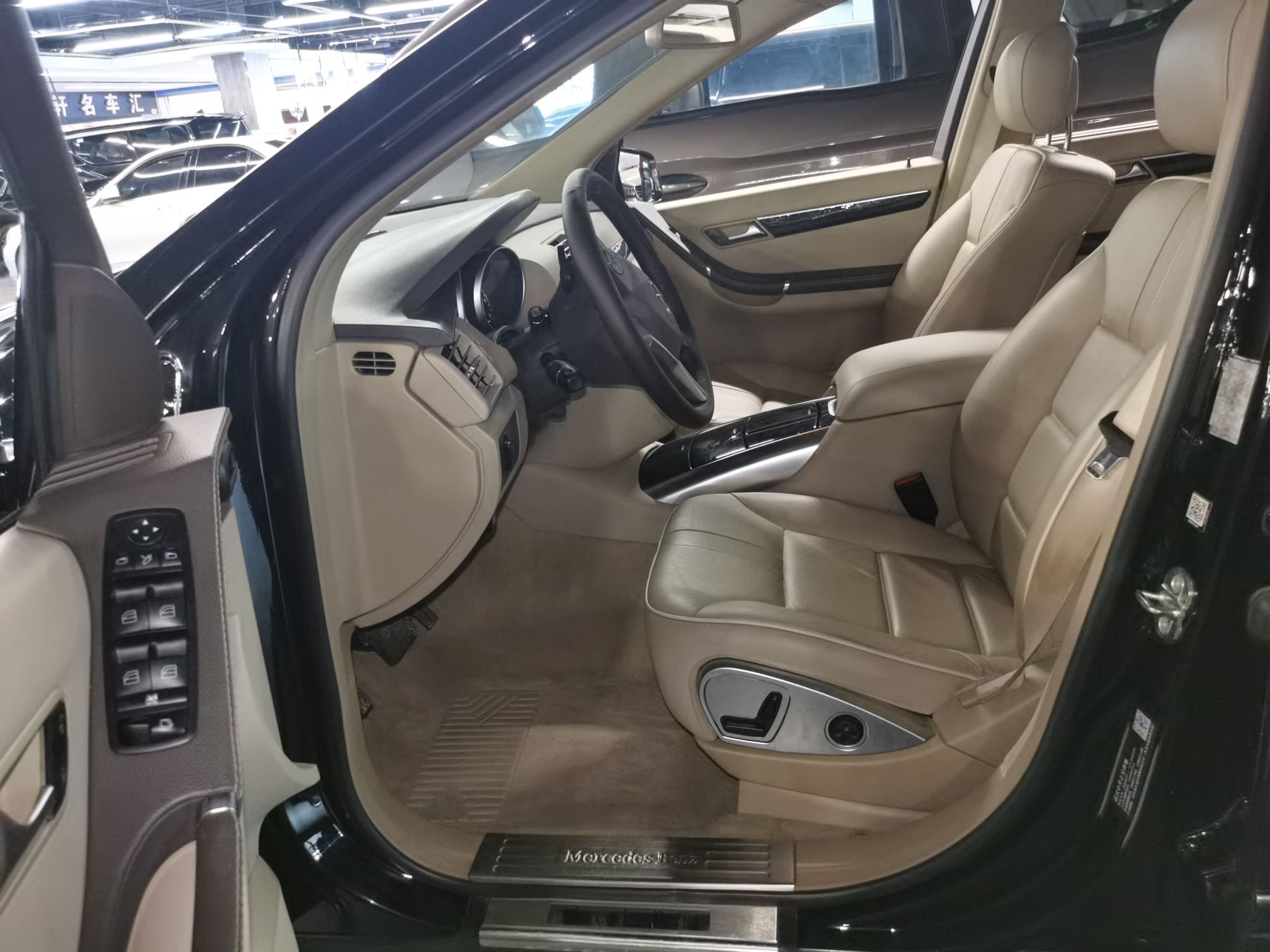 奔驰R级 2014款 R 400 4MATIC 商务型(进口)