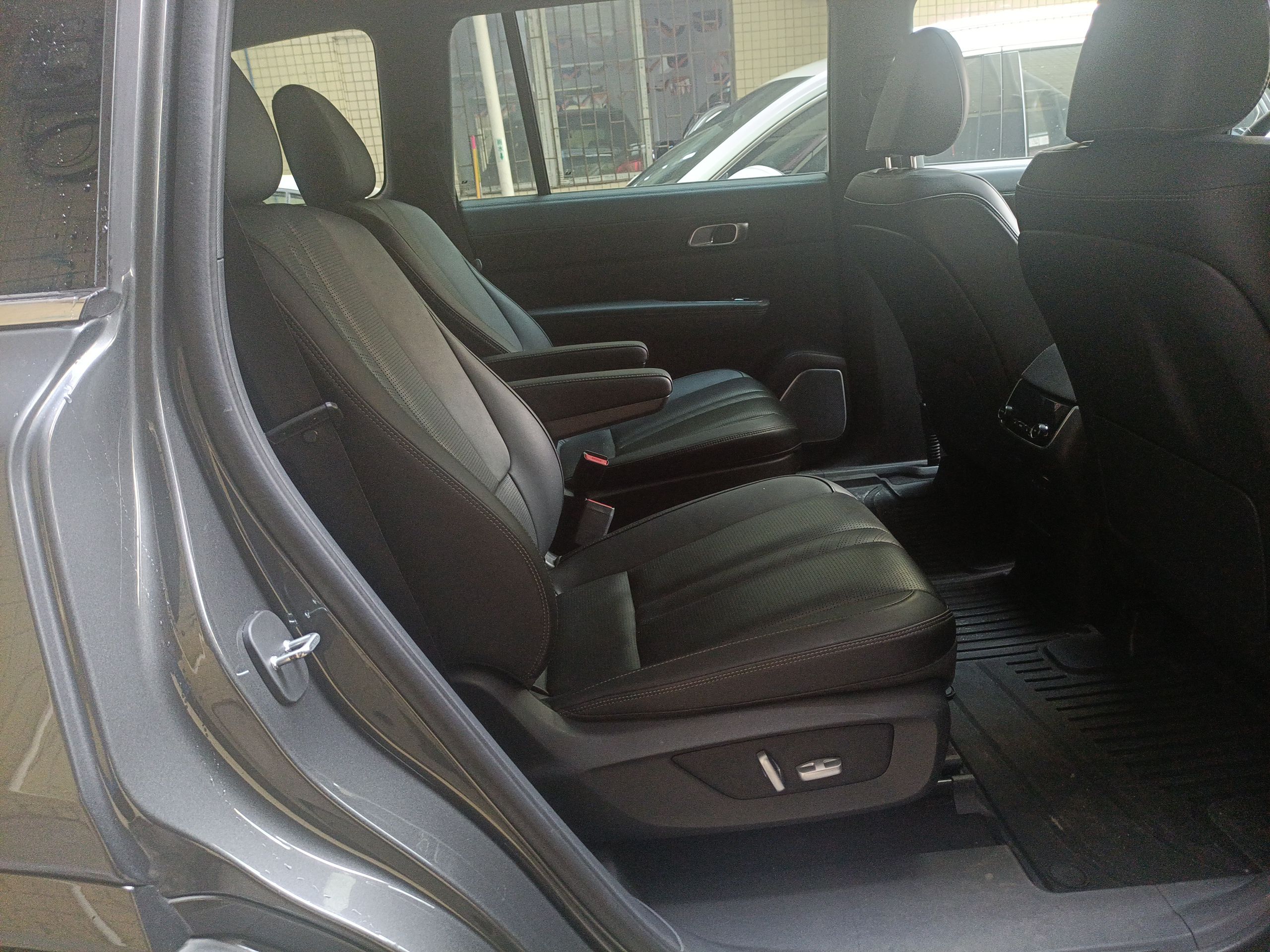 理想汽车 理想ONE 2020款 增程6座版