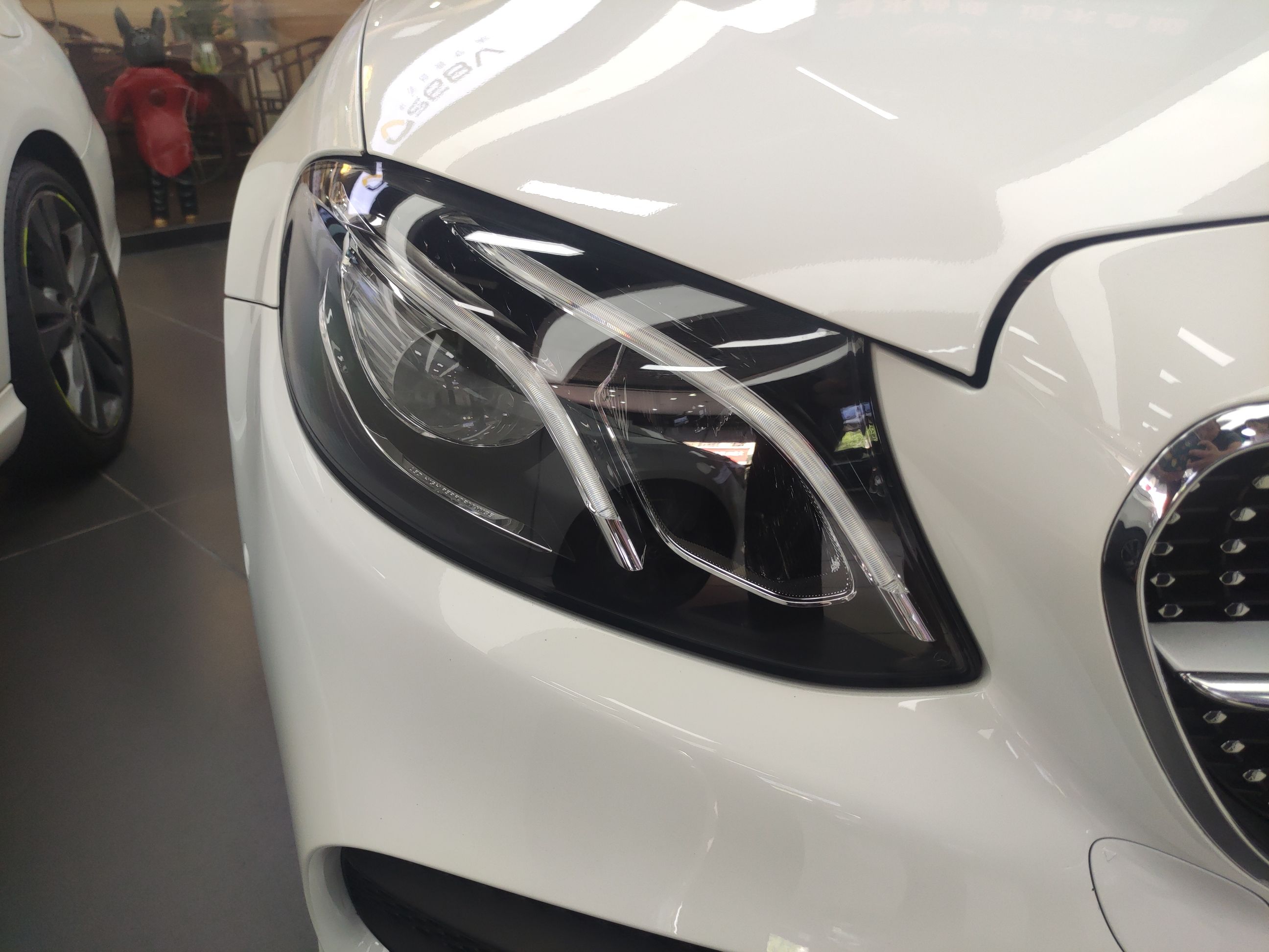 奔驰E级 2018款 E 200 轿跑车(进口)