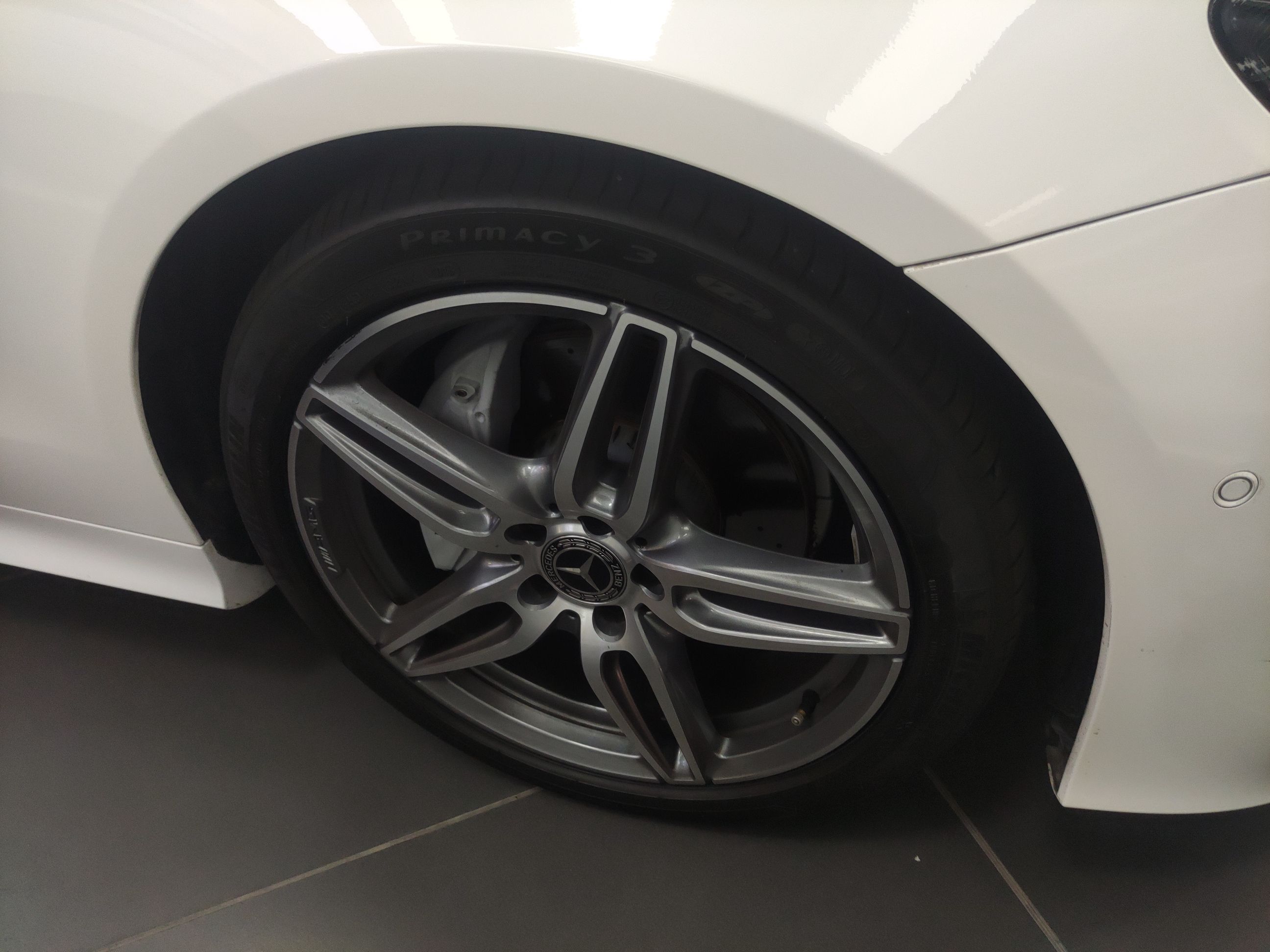 奔驰E级 2018款 E 200 轿跑车(进口)