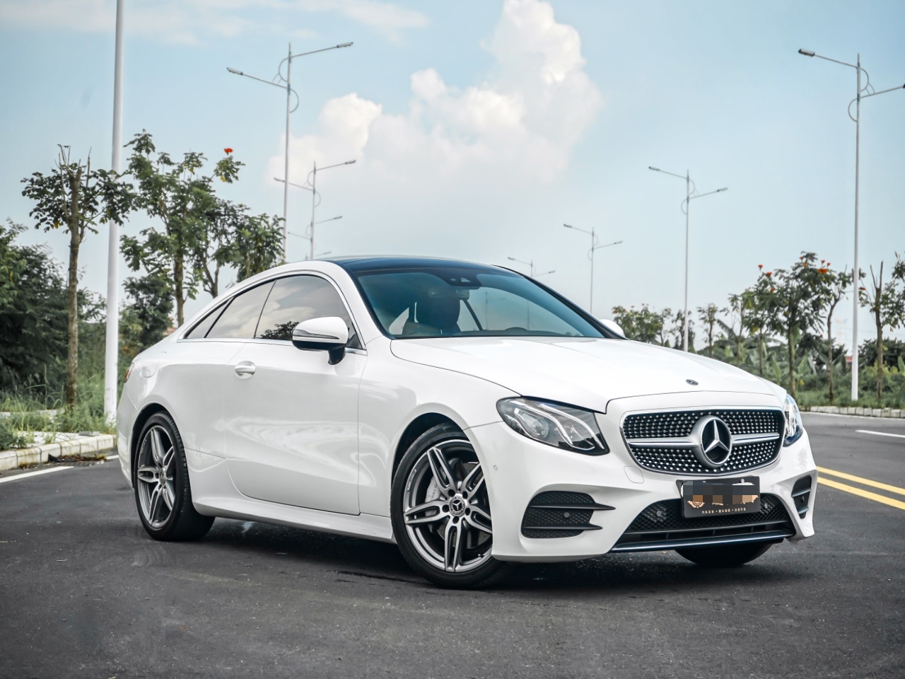 奔驰E级 2018款 E 200 轿跑车(进口)