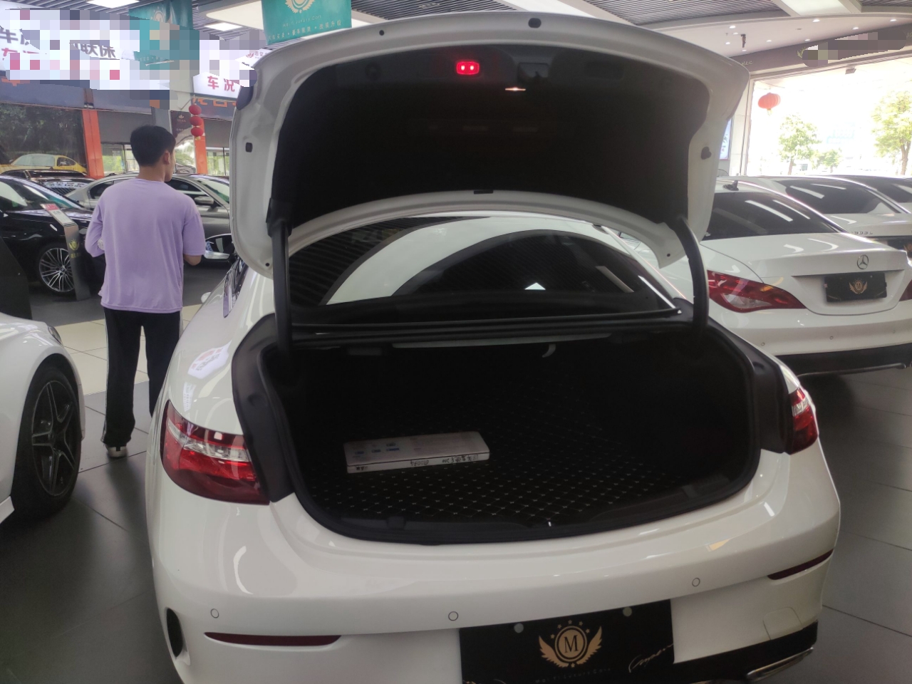 奔驰E级 2018款 E 200 轿跑车(进口)