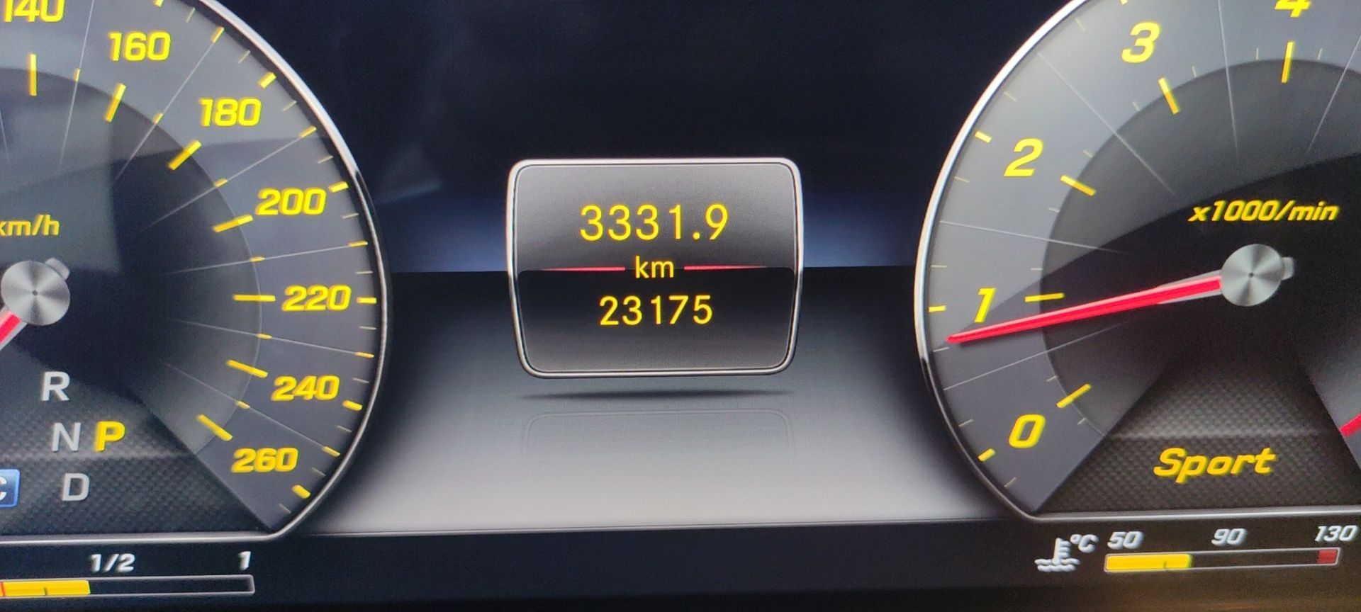 奔驰E级 2018款 E 200 轿跑车(进口)