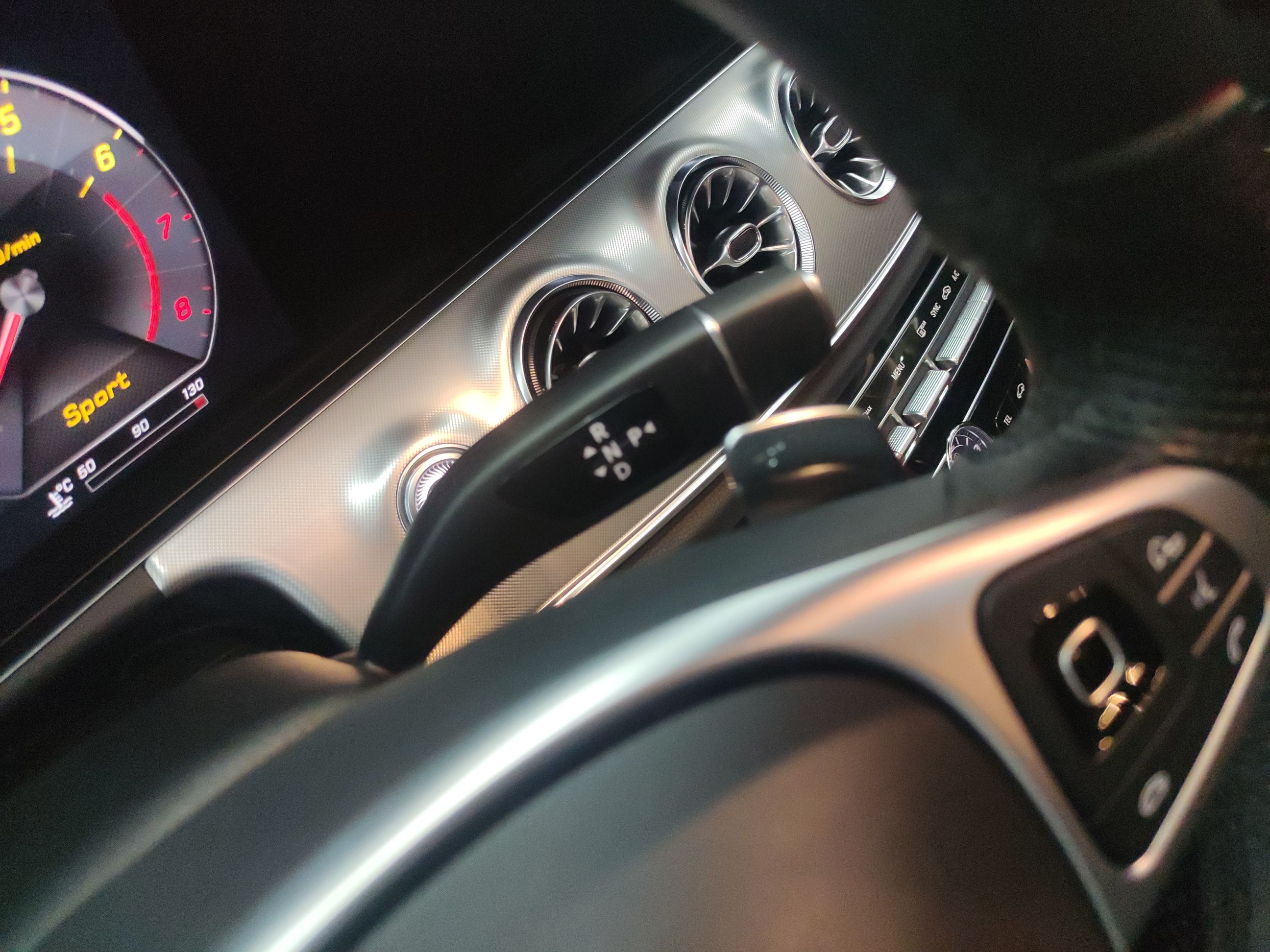 奔驰E级 2018款 E 200 轿跑车(进口)