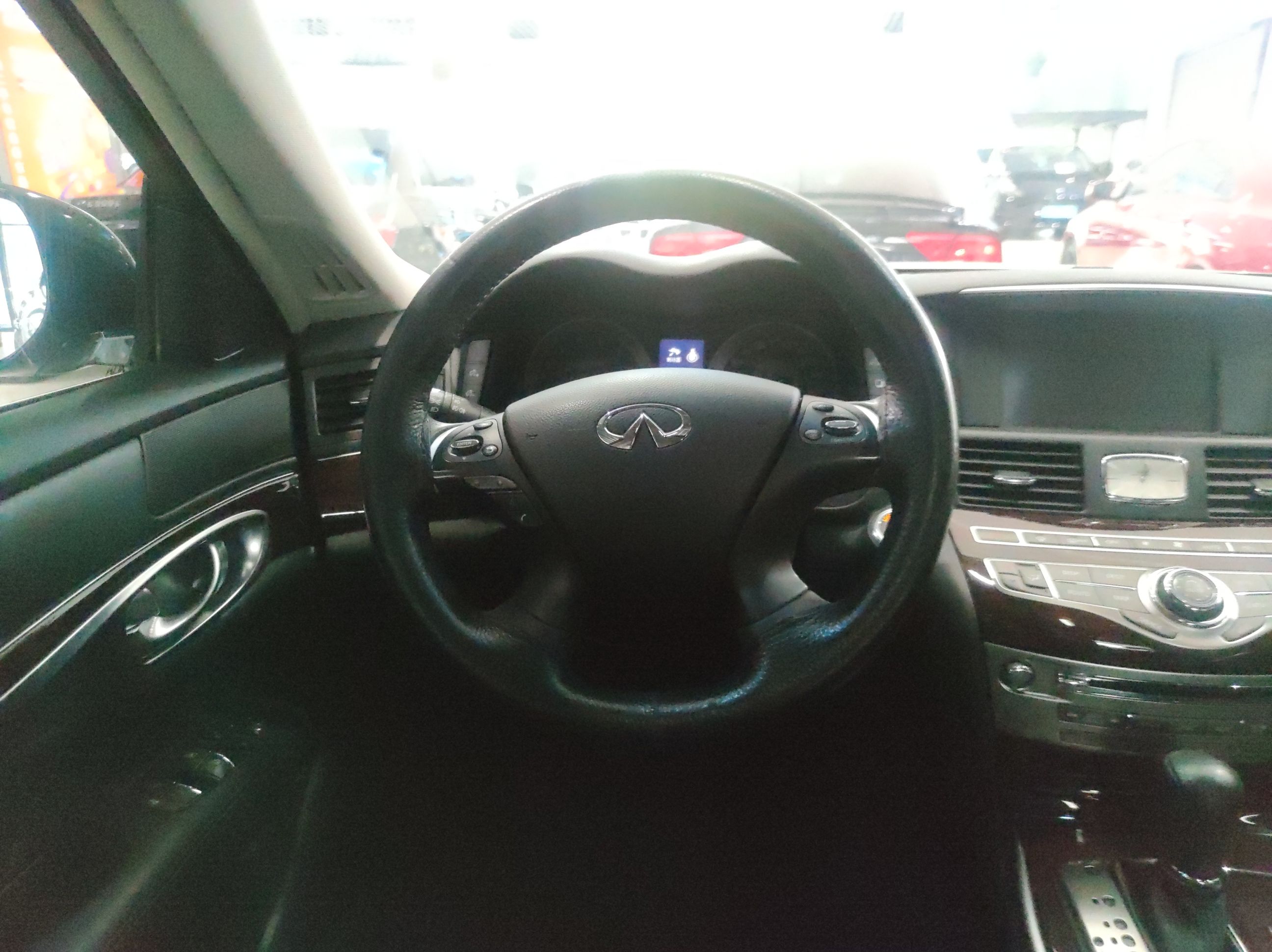 英菲尼迪Q70L 2015款 Q70L 2.5L 悦享版(进口)