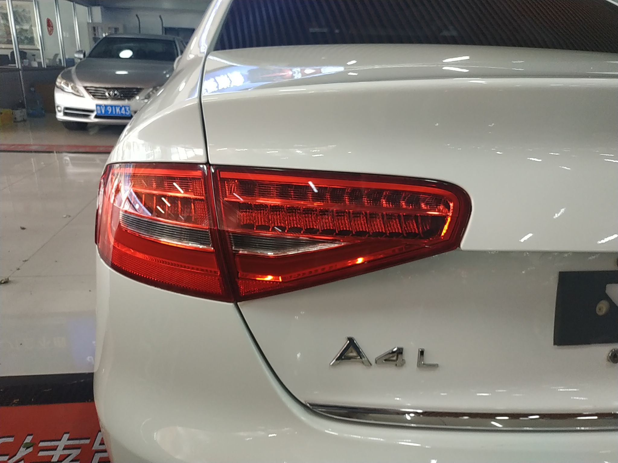 奥迪A4L 2013款 35 TFSI 自动标准型