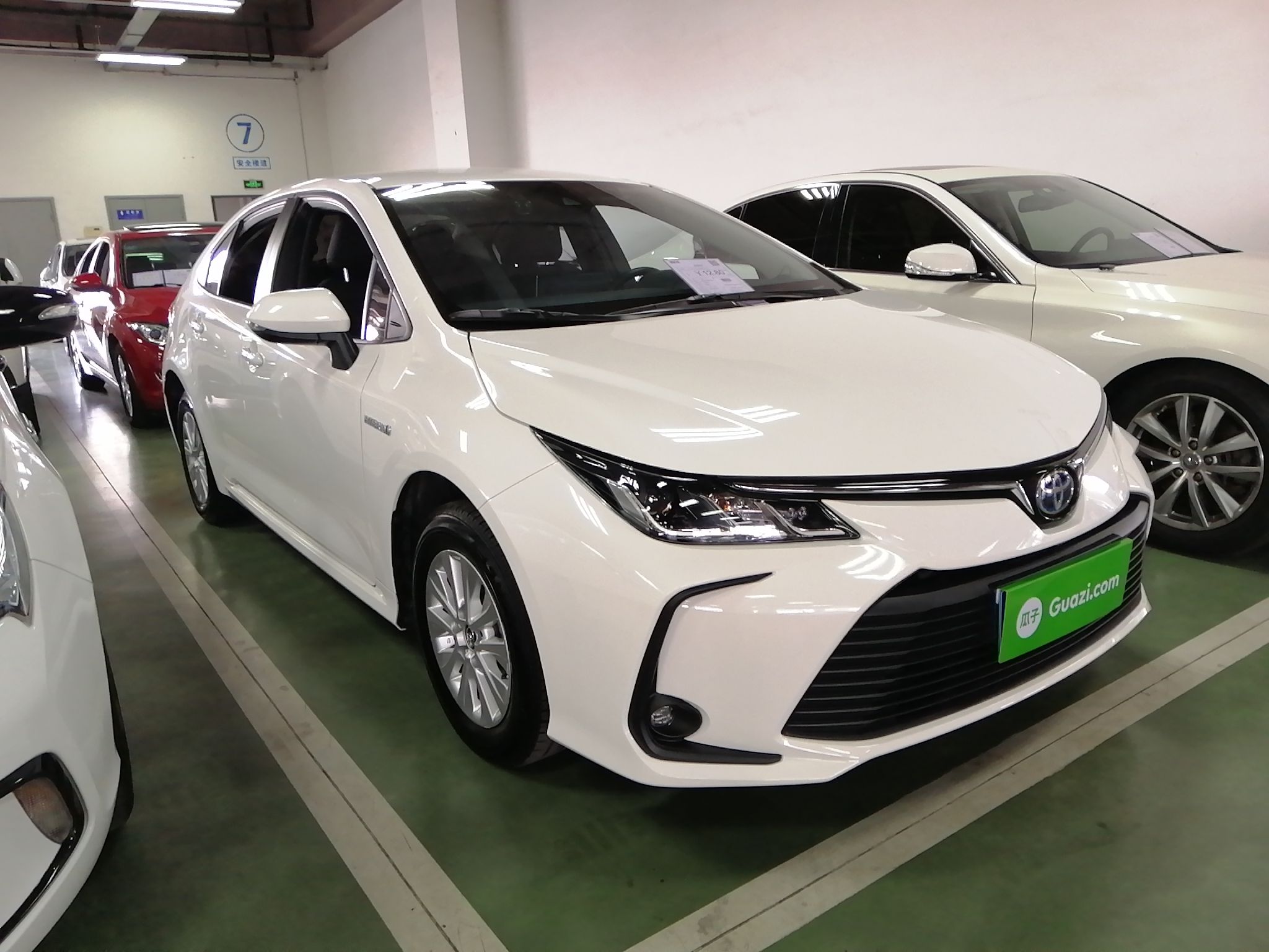 丰田 卡罗拉 2022款 双擎 1.8L E-CVT先锋版