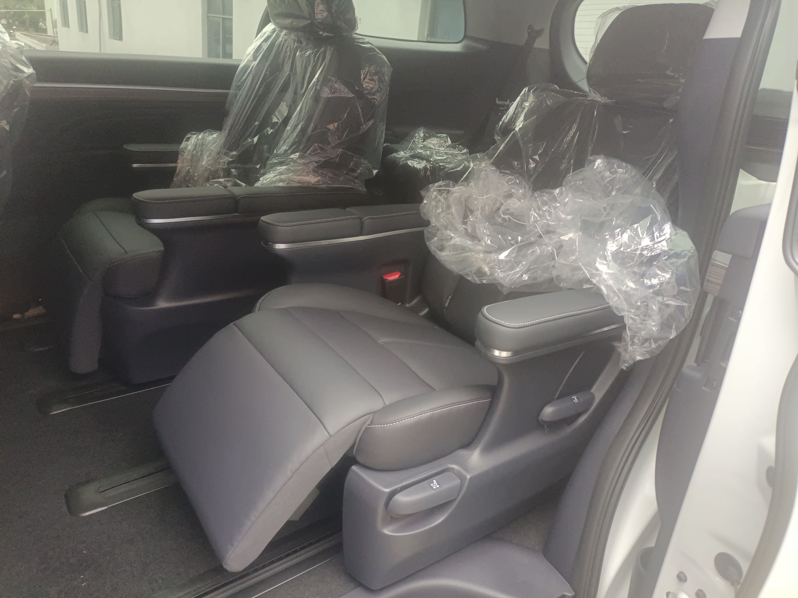 广汽传祺 传祺M8 2023款 领秀系列 390T 尊贵版