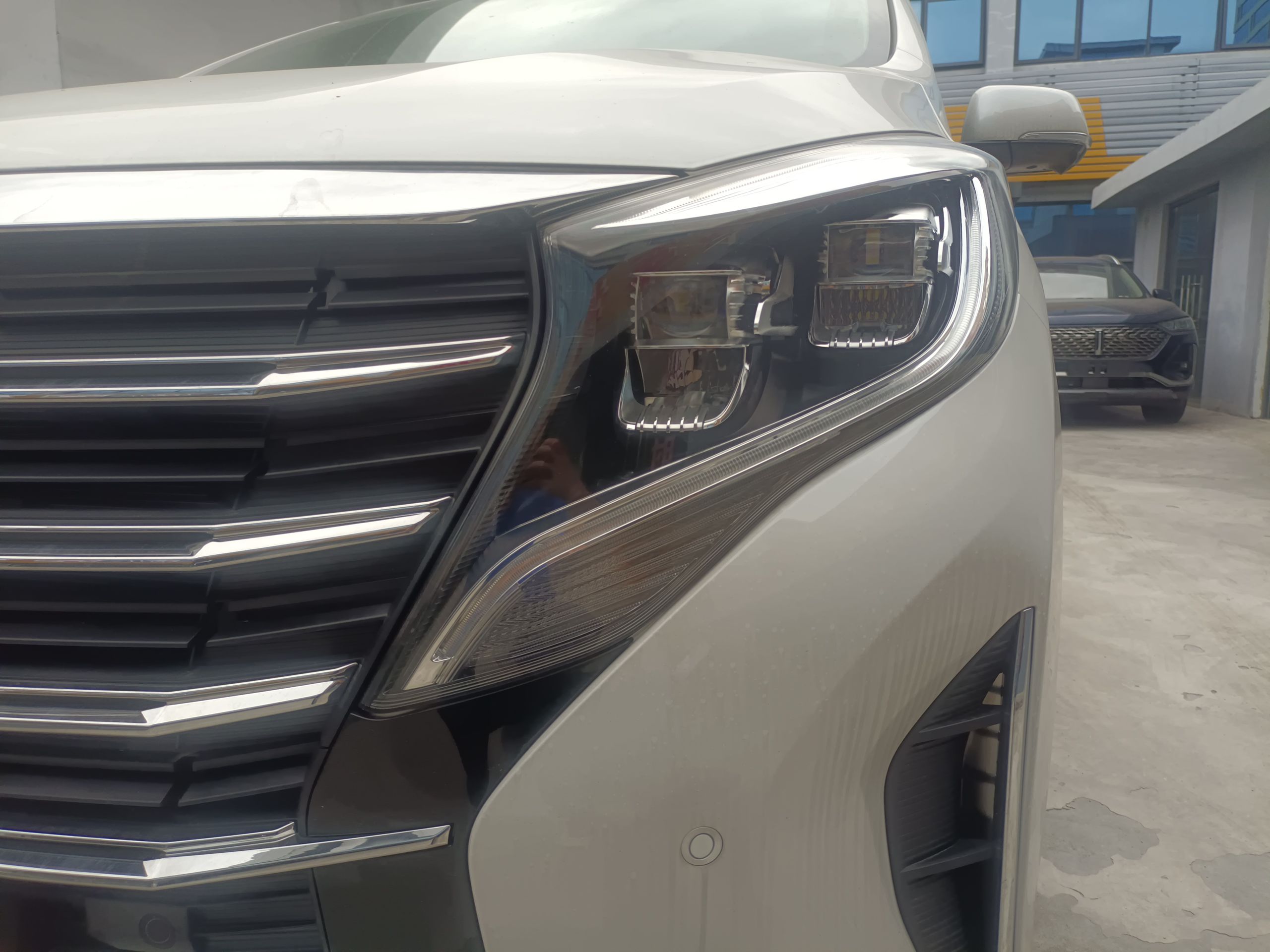 广汽传祺 传祺M8 2023款 领秀系列 390T 尊贵版