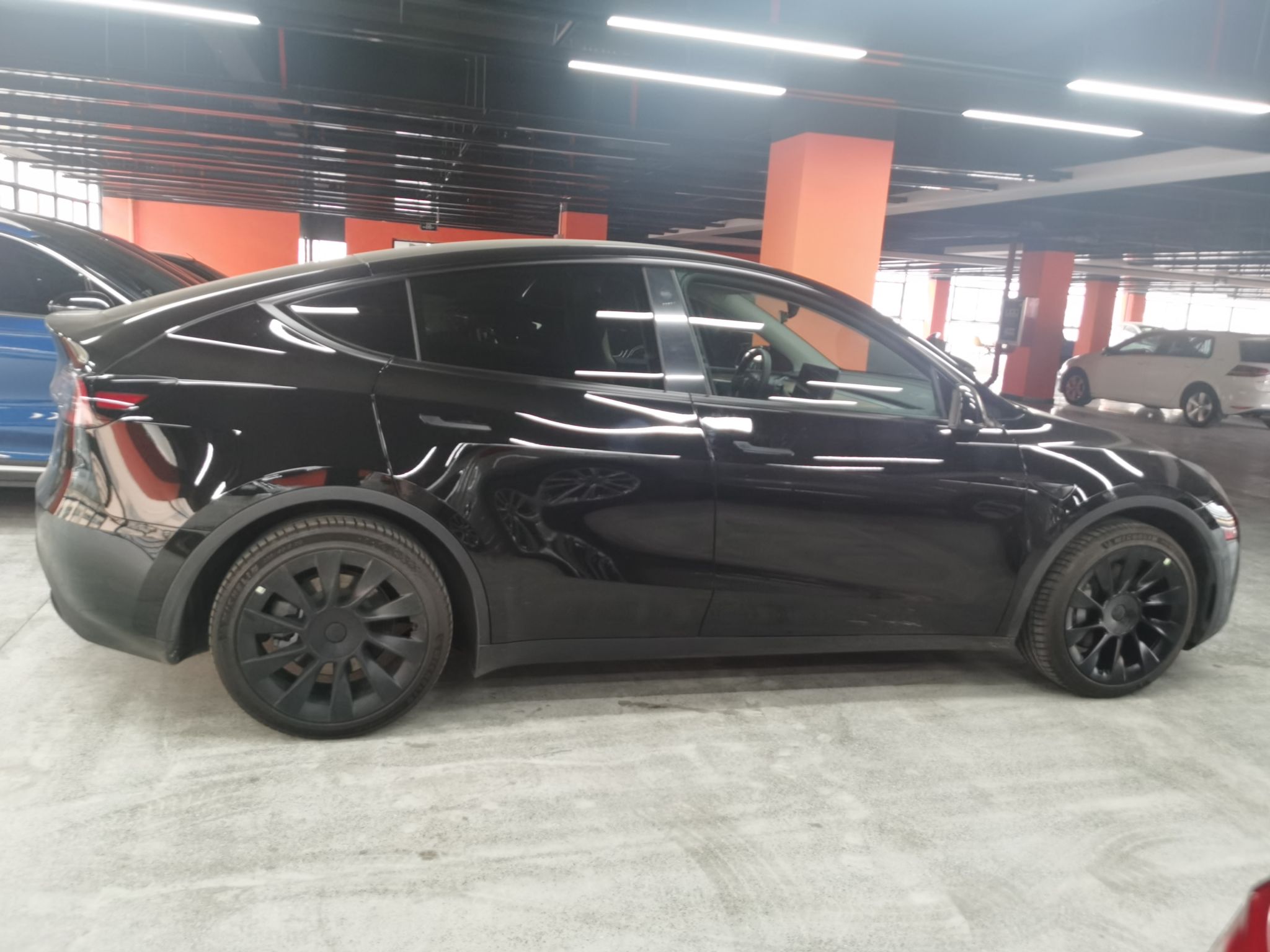 特斯拉 Model Y 2022款 后轮驱动版