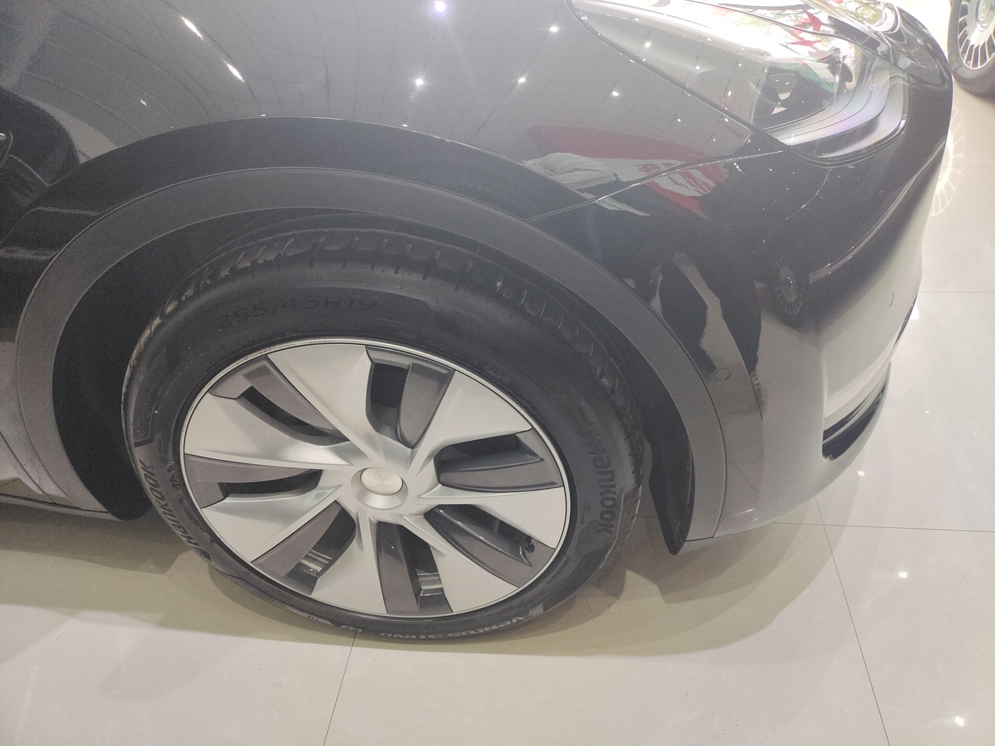 特斯拉 Model Y 2021款 标准续航后驱版