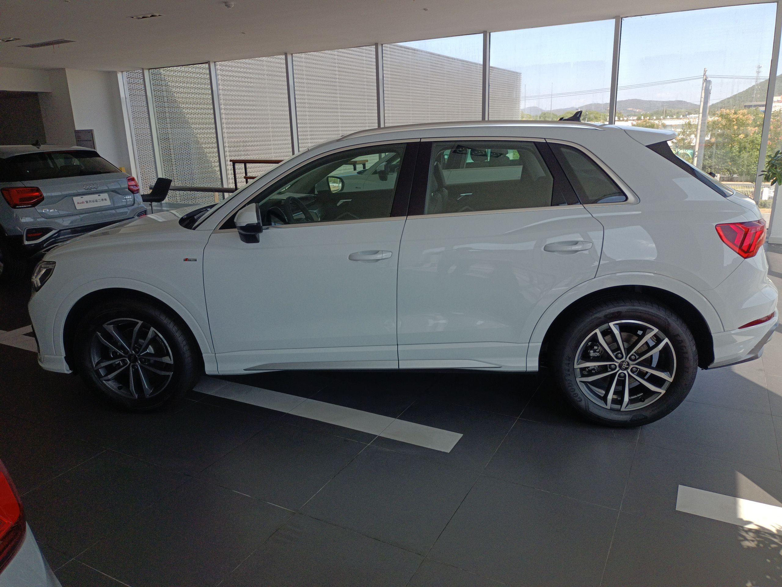 奥迪Q3 2022款 35 TFSI 进取动感型