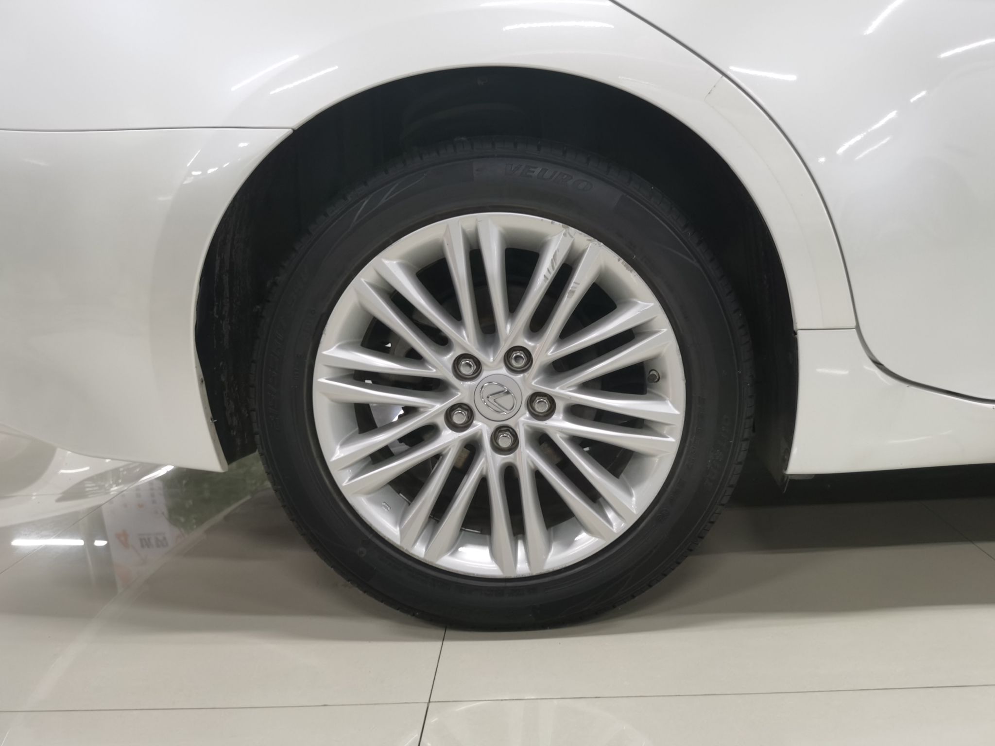 雷克萨斯ES 2015款 200 精英版