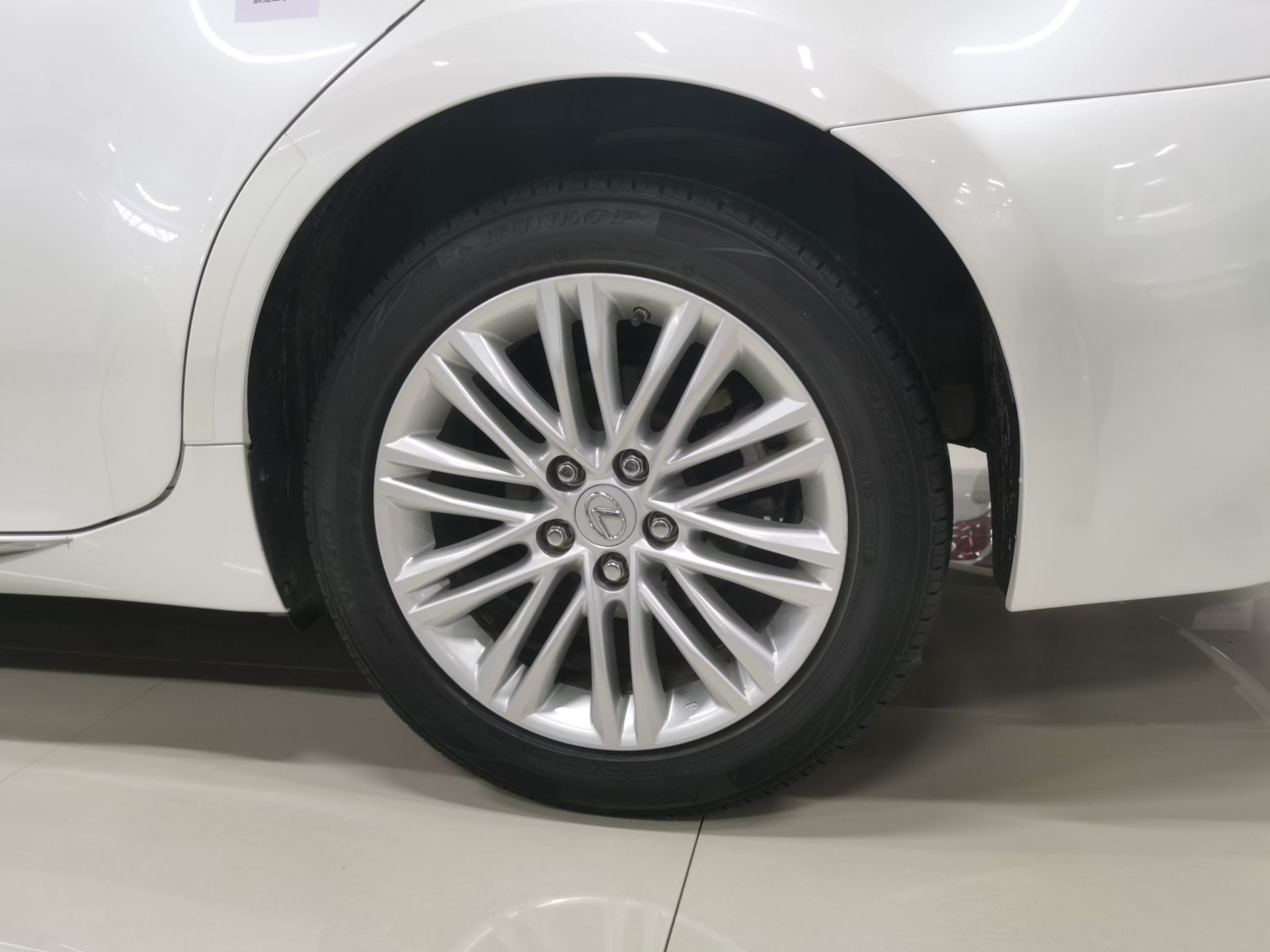 雷克萨斯ES 2015款 200 精英版