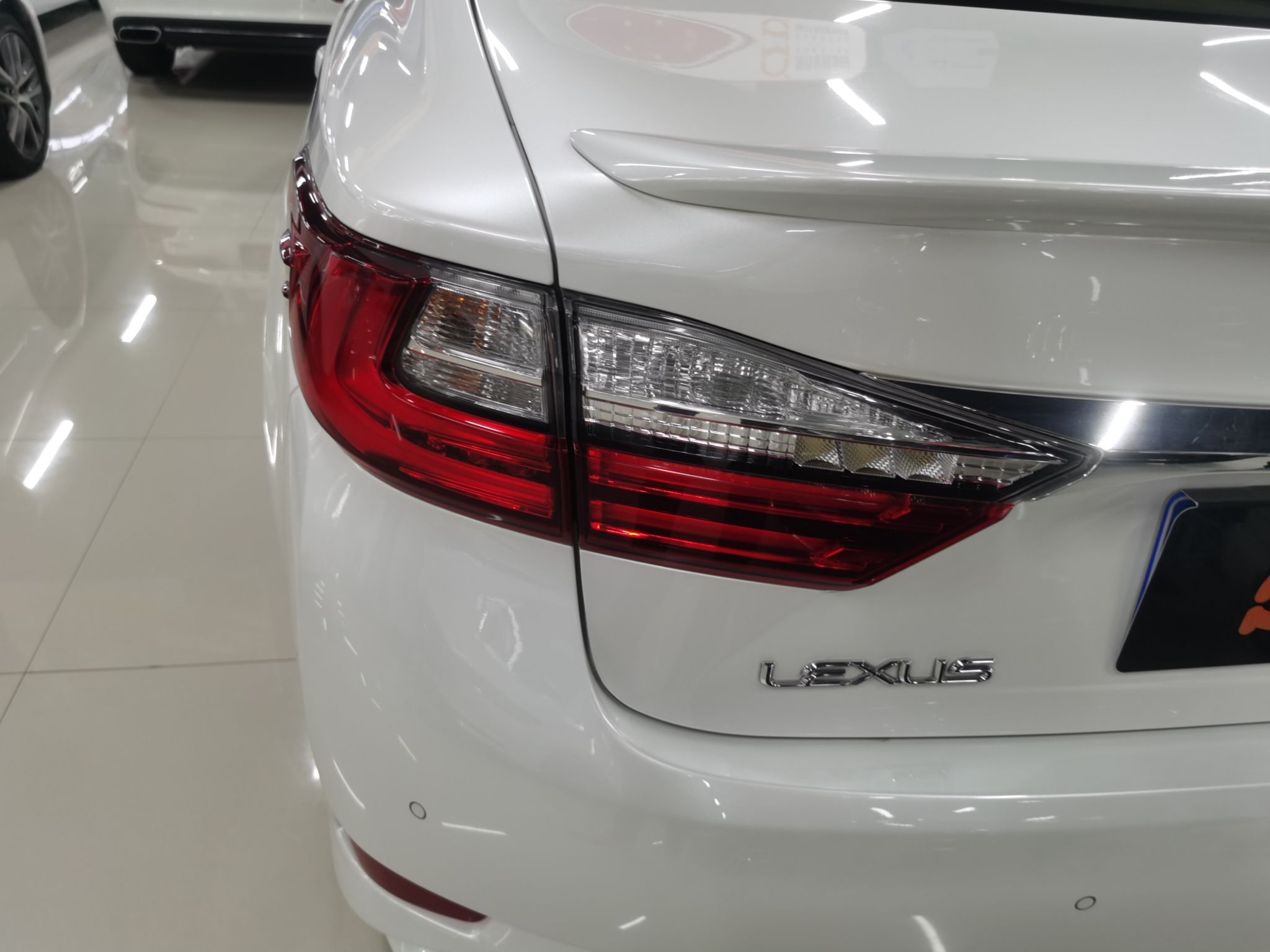 雷克萨斯ES 2015款 200 精英版