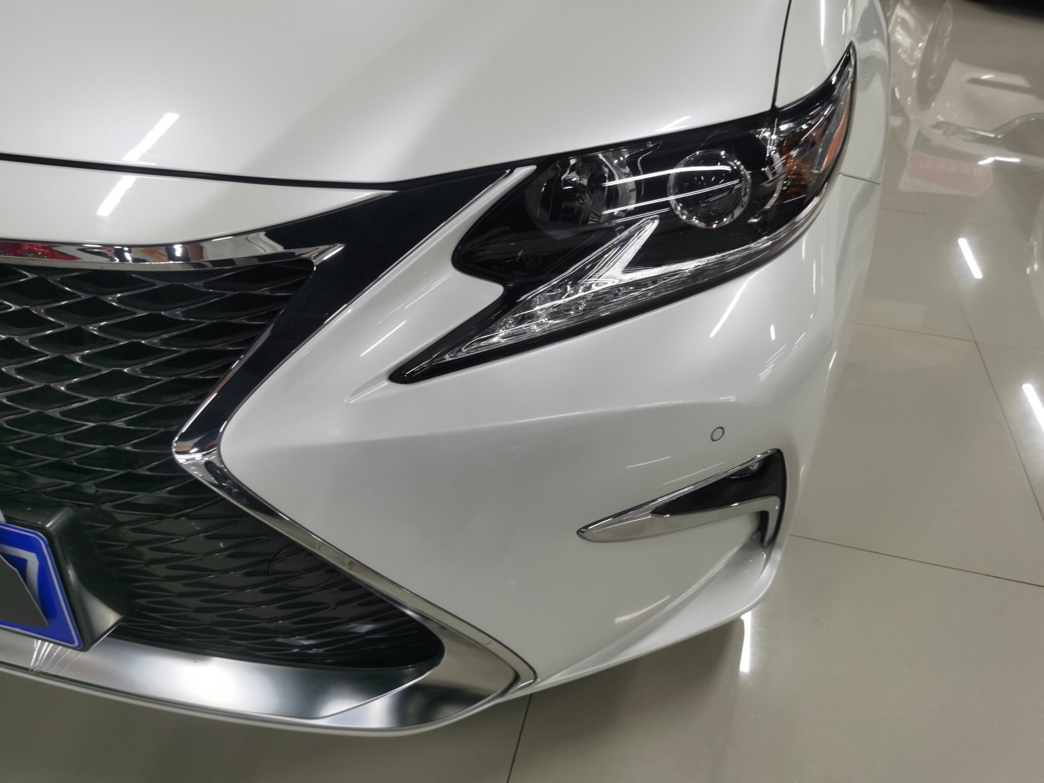 雷克萨斯ES 2015款 200 精英版