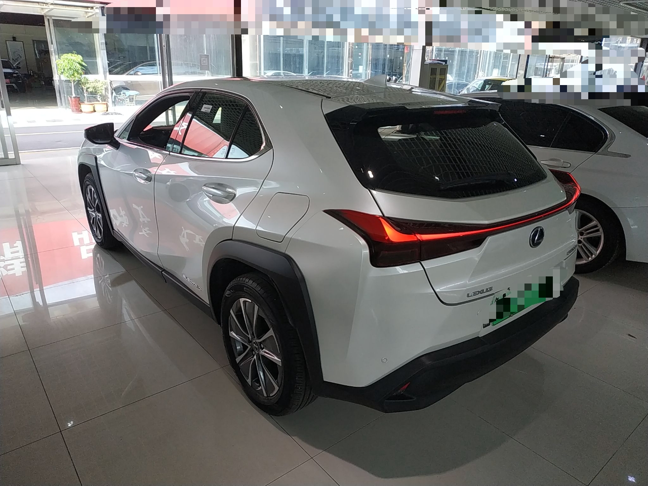 雷克萨斯UX新能源 2020款 300e 纯·悦版