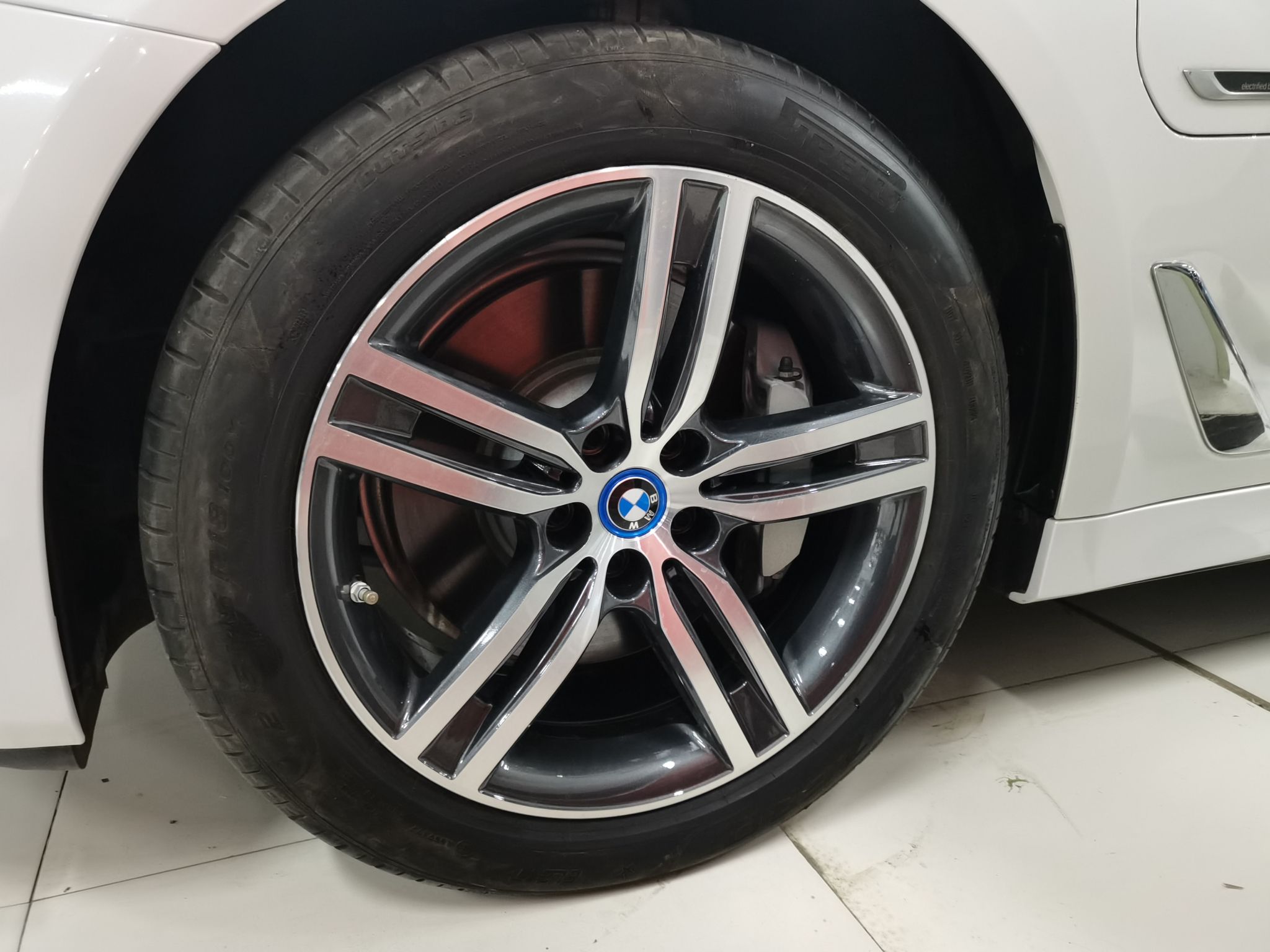 宝马5系新能源 2022款 改款 535Le 豪华套装