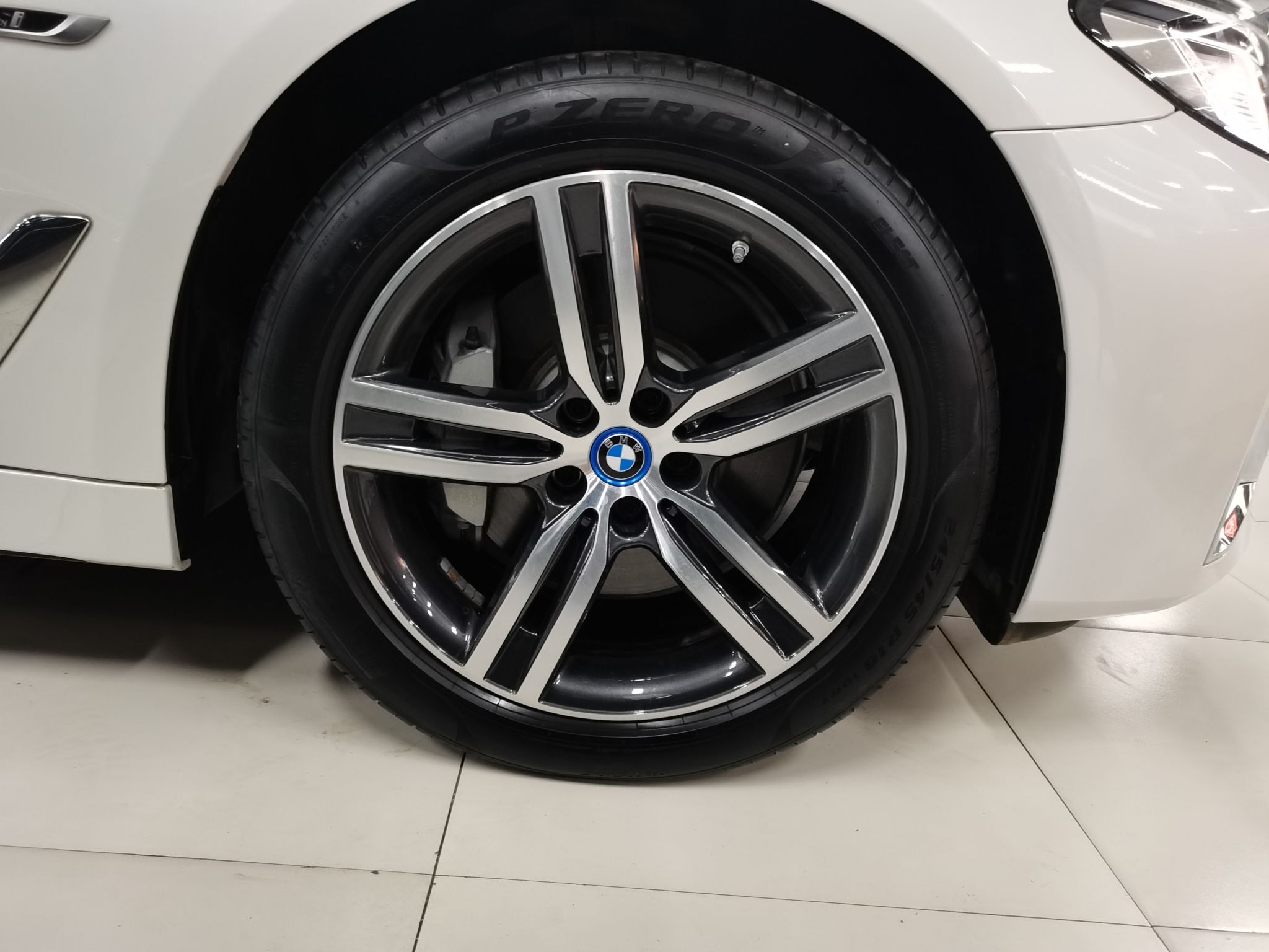 宝马5系新能源 2022款 改款 535Le 豪华套装