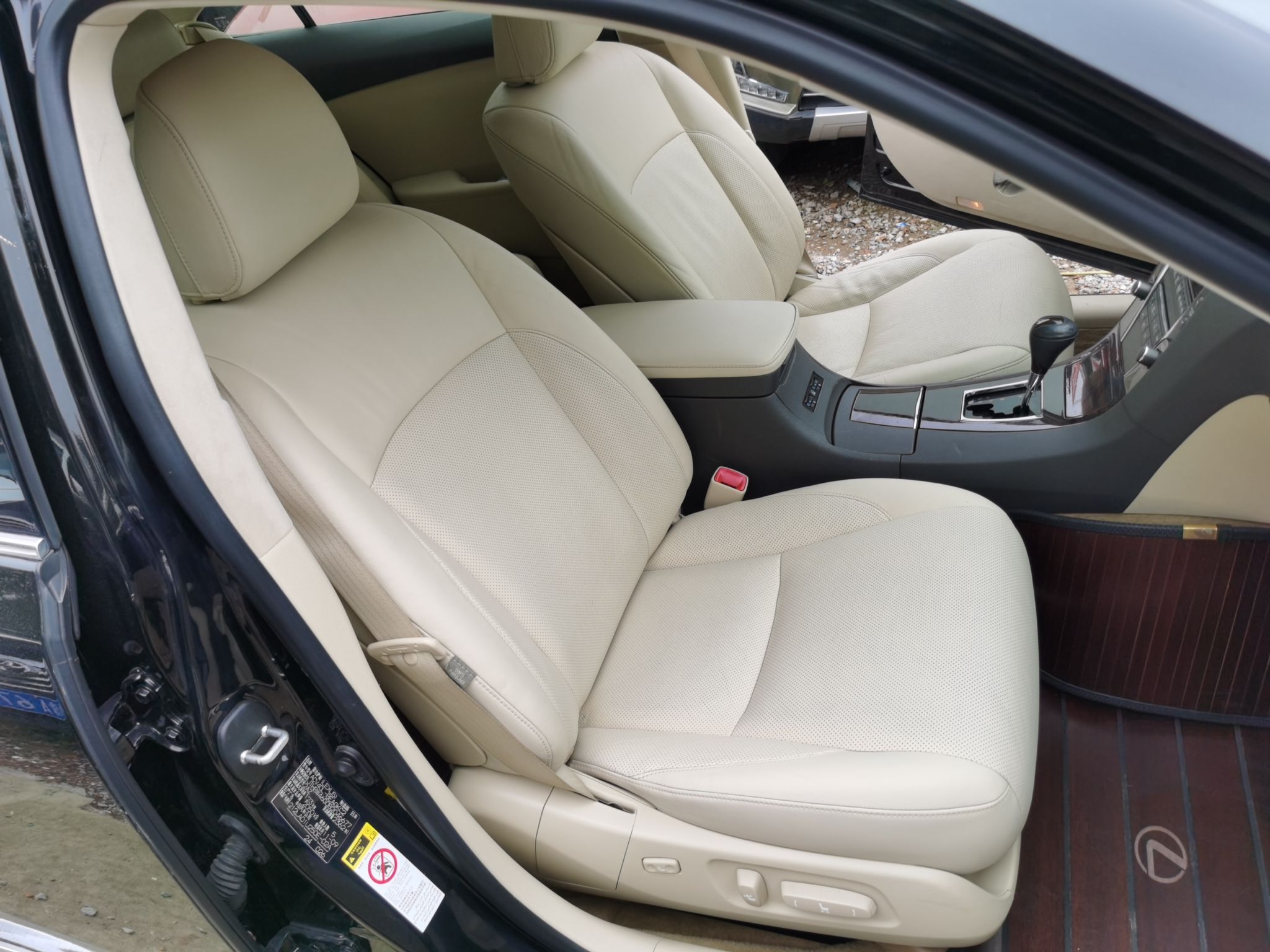 雷克萨斯ES 2010款 240 豪华版