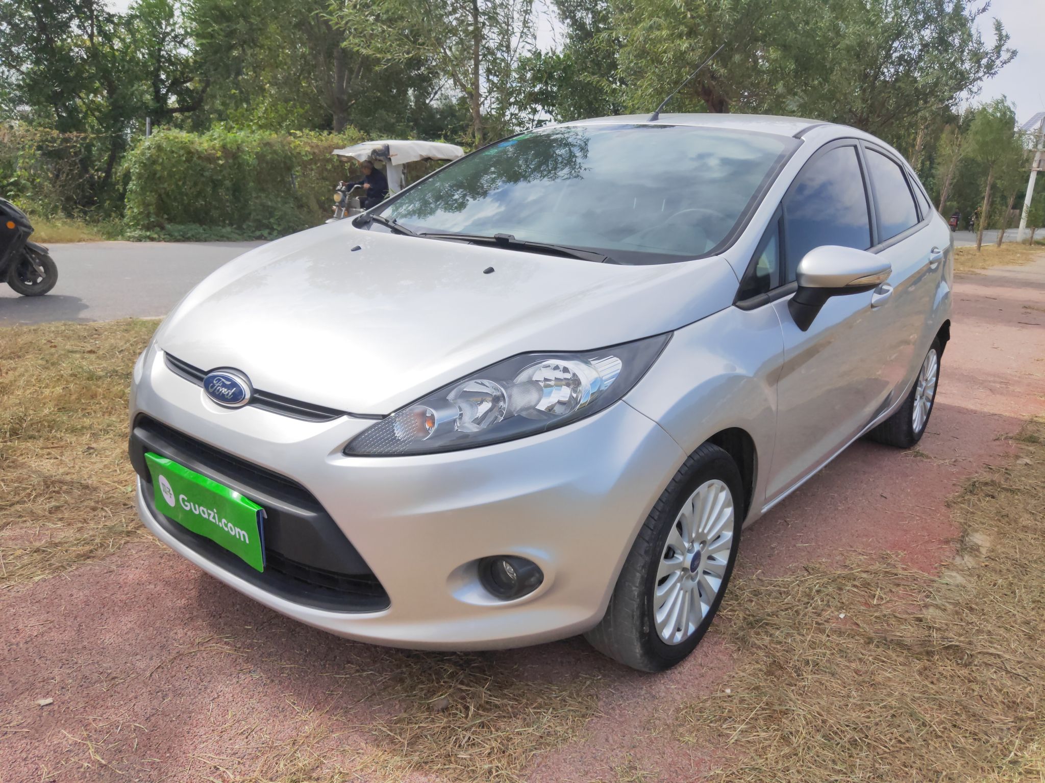 福特 嘉年华 2011款 三厢 1.5L 自动时尚型